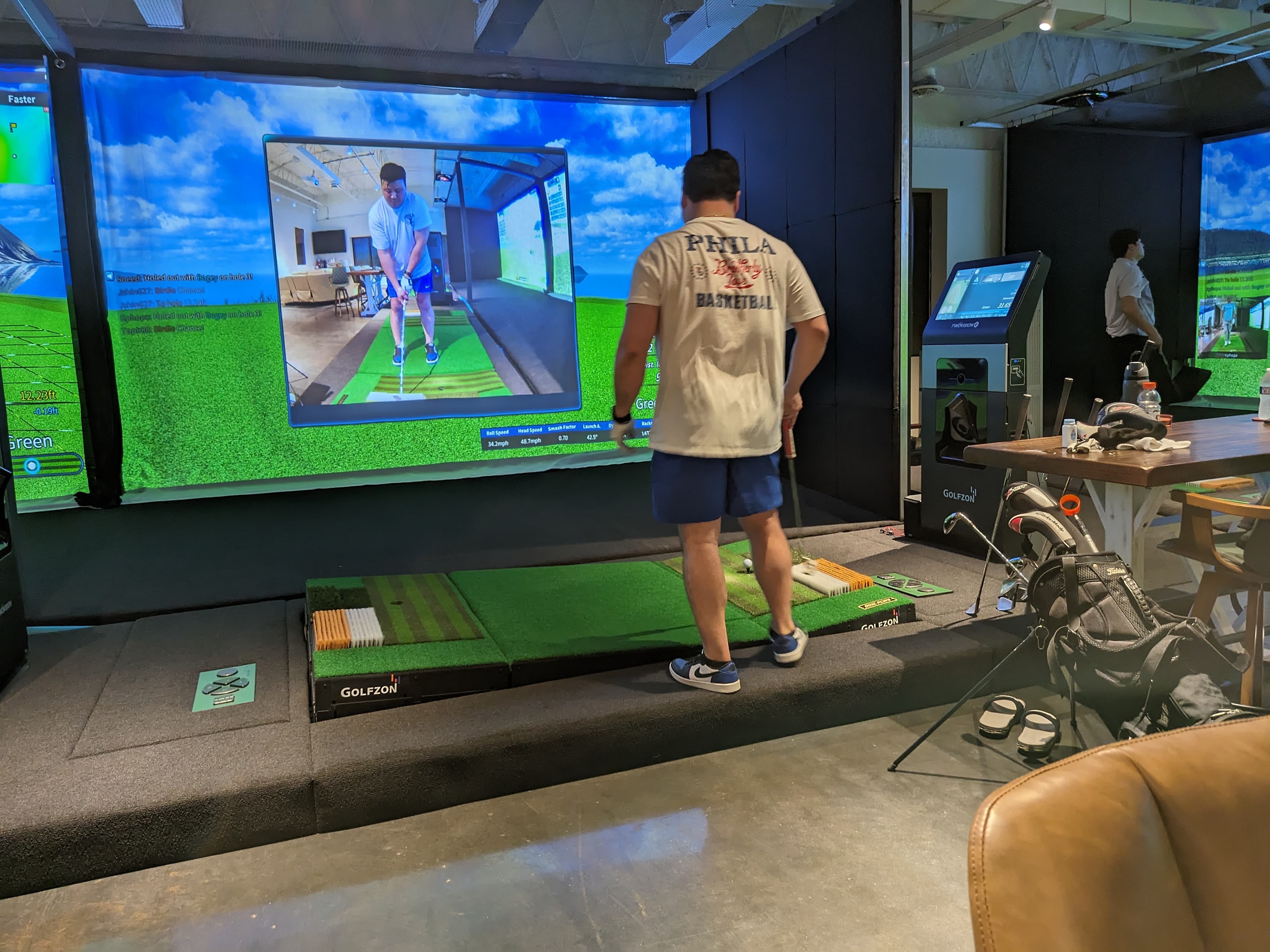 Indoor Golf Club - Image 2