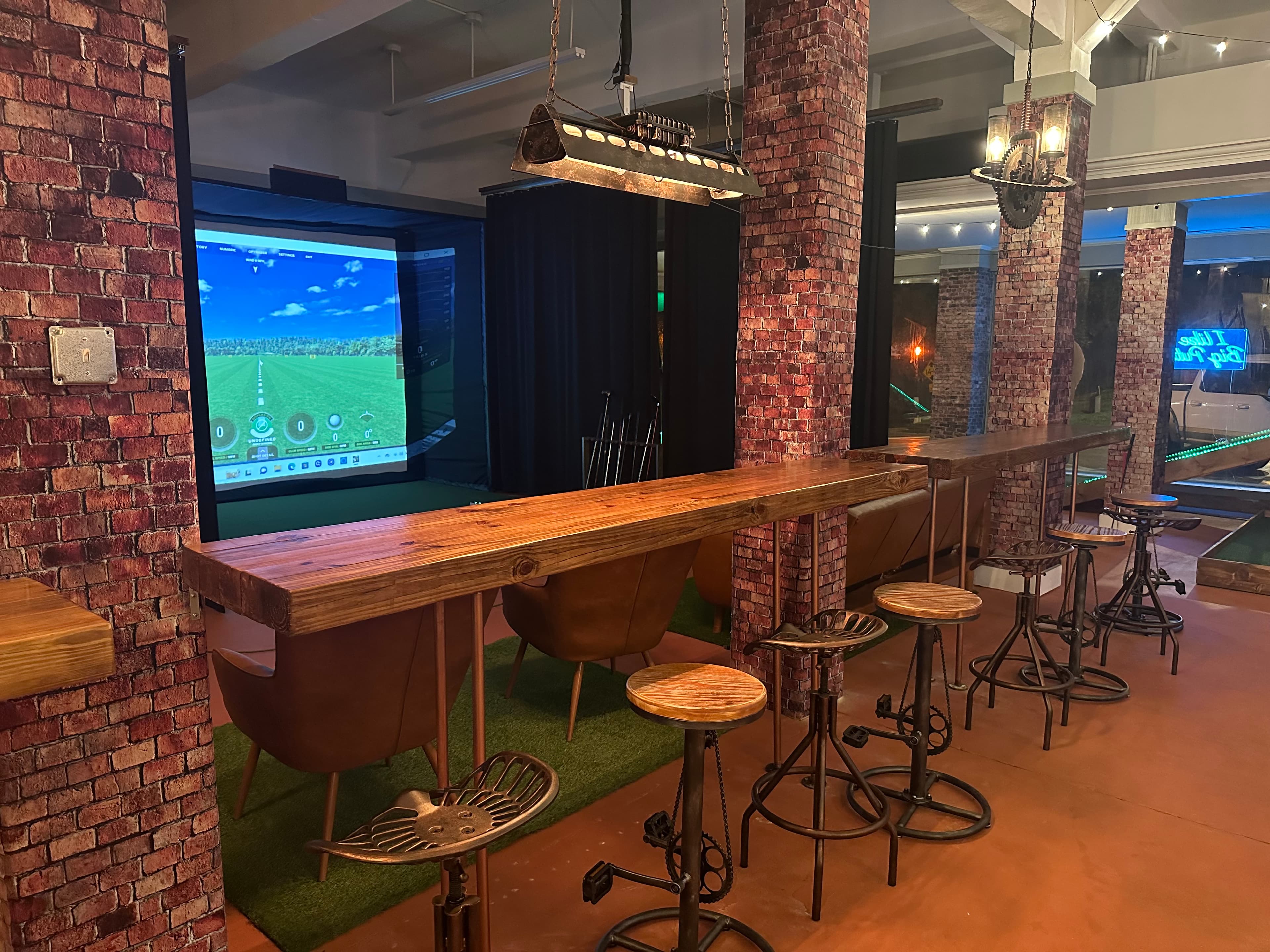 Woody’s Top Putt - Image 1