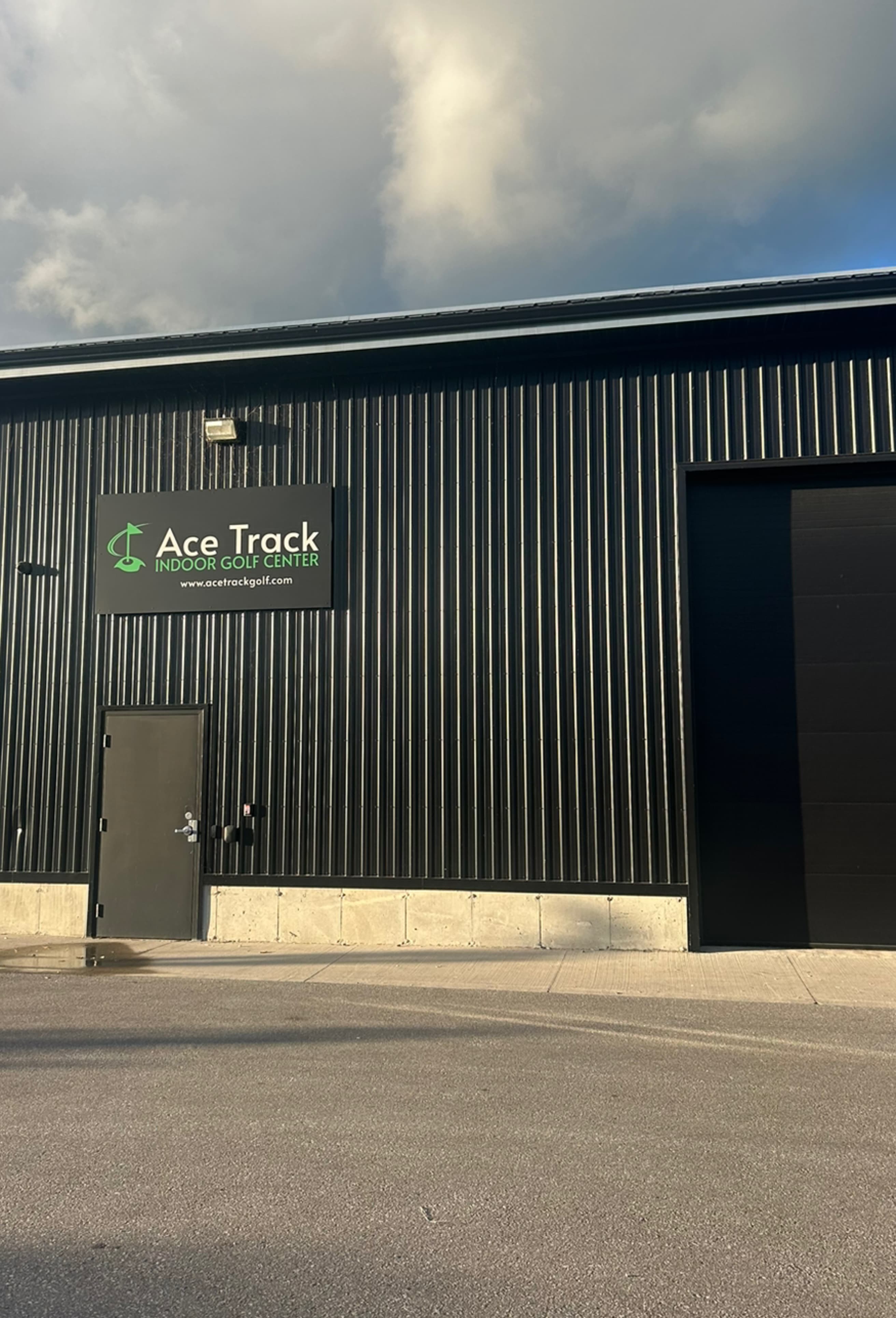 Ace Track Indoor Golf Centre - Image 2