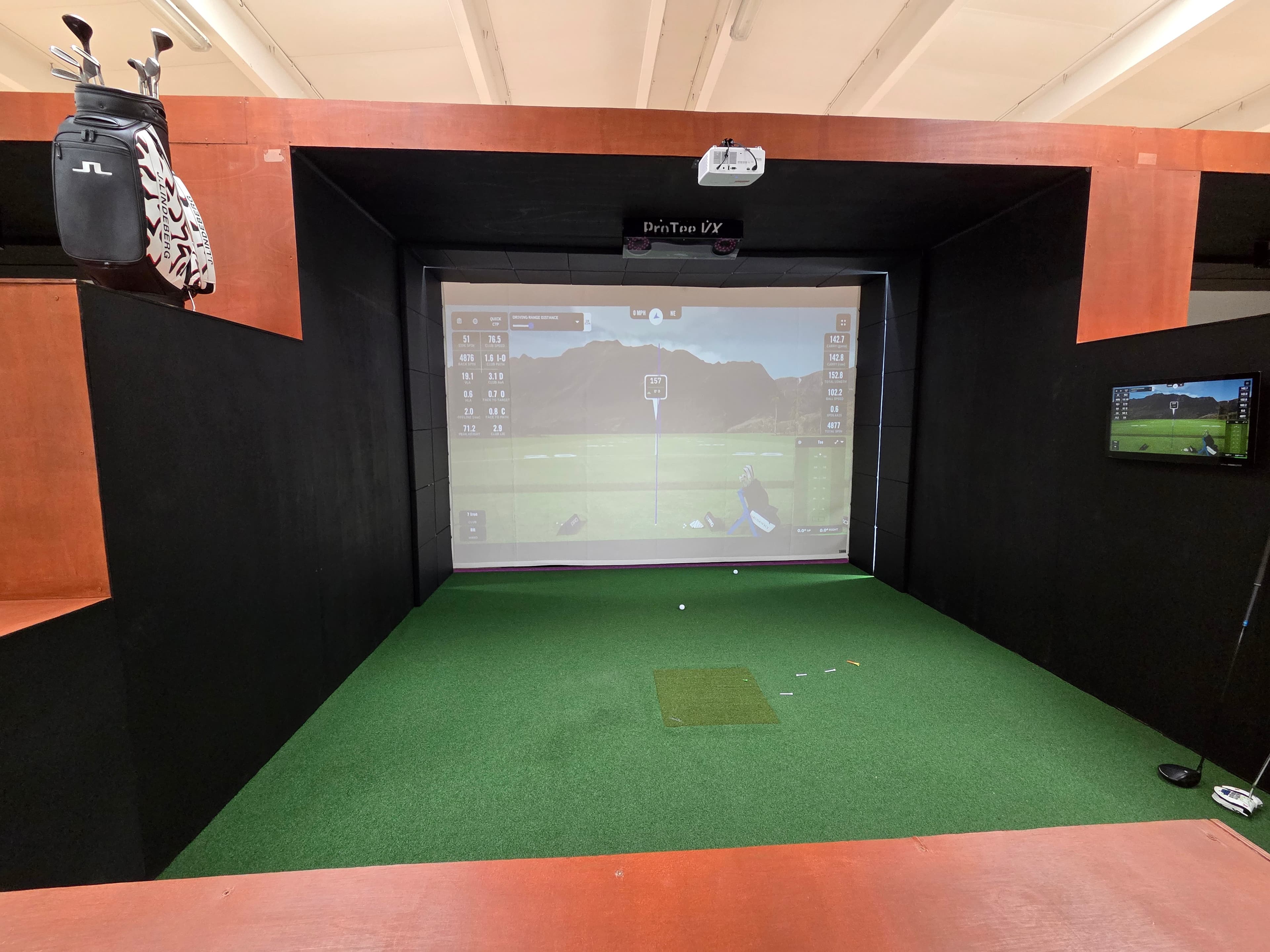 Birdie Bays Golf Studio - Image 1