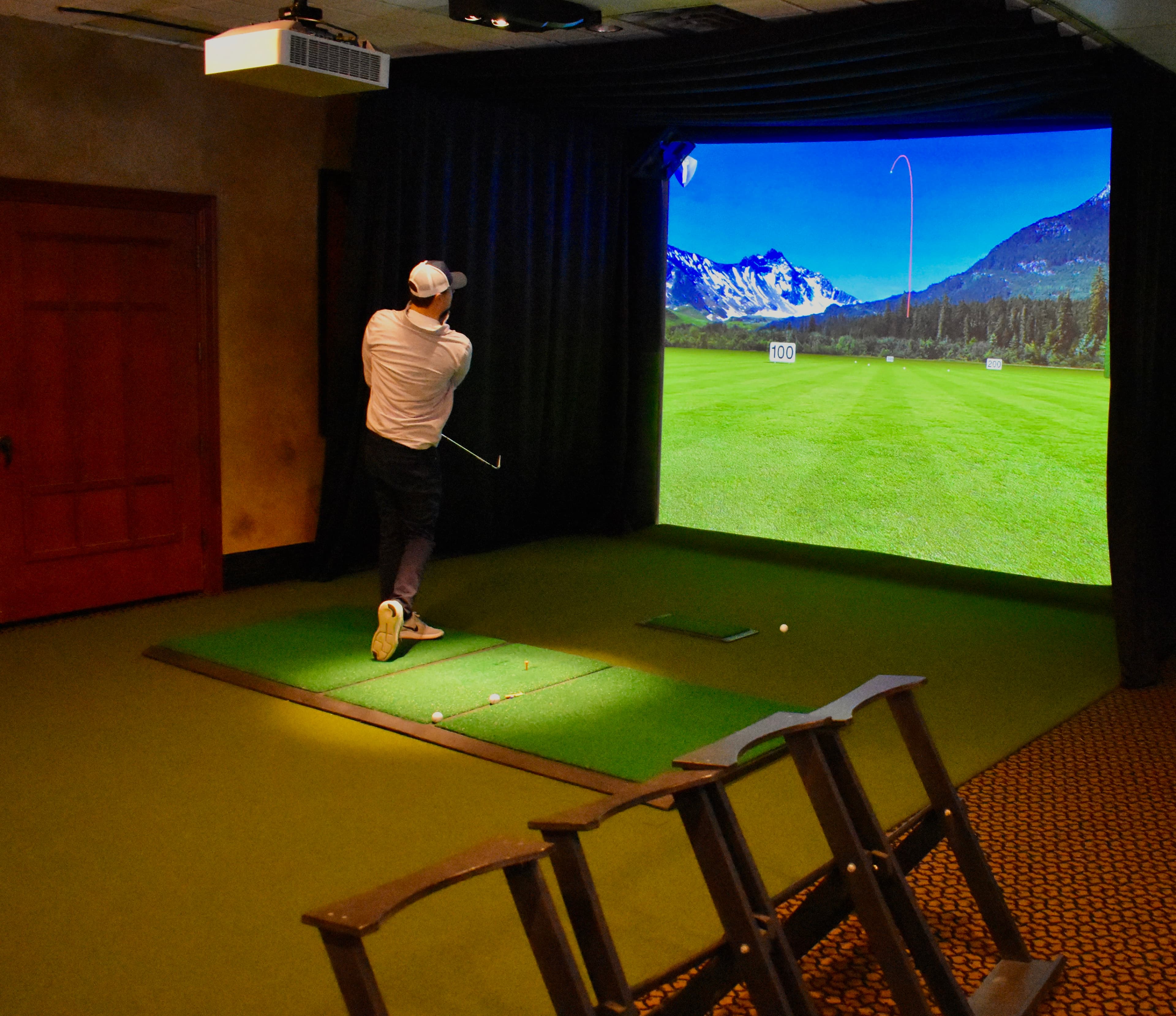Legends Club Golf Simulator Center - Image 6