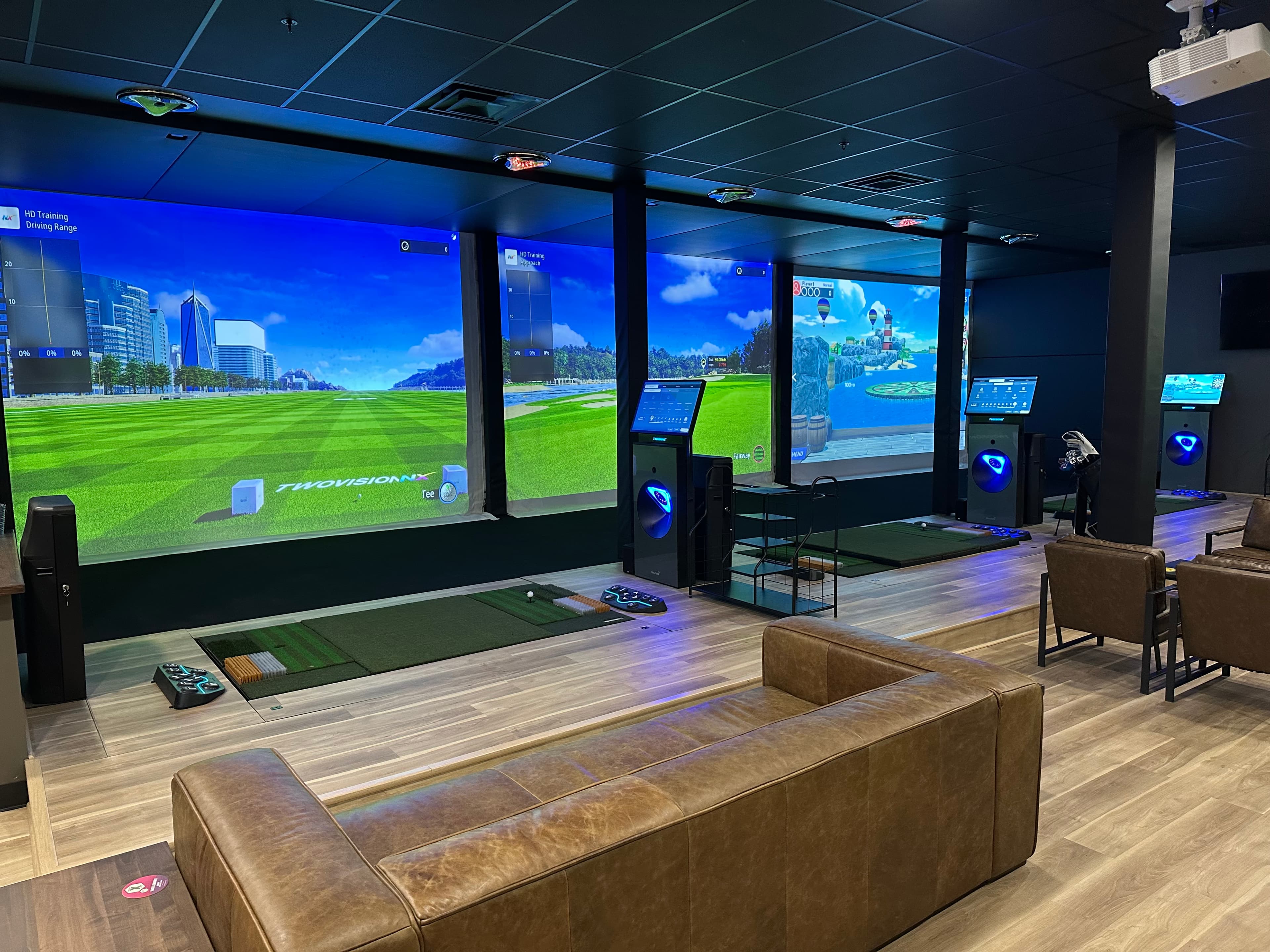Smash Factor Virtual Golf and Lounge - Image 1