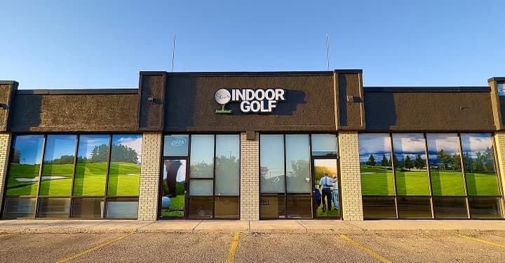 Stu's Indoor Golf - Image 1