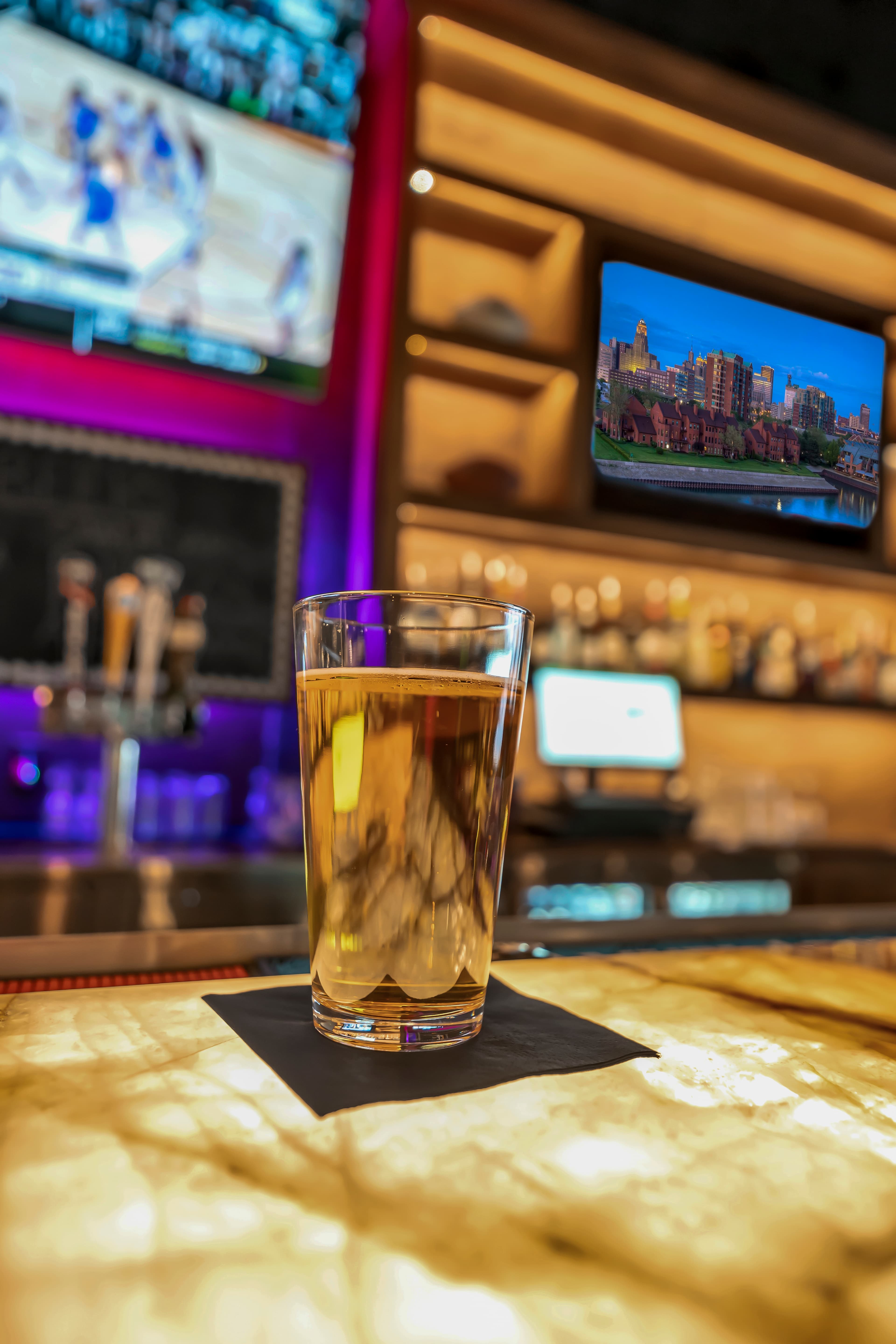 Gimme Golf | Golf Simulators & Sports Bar - Image 3