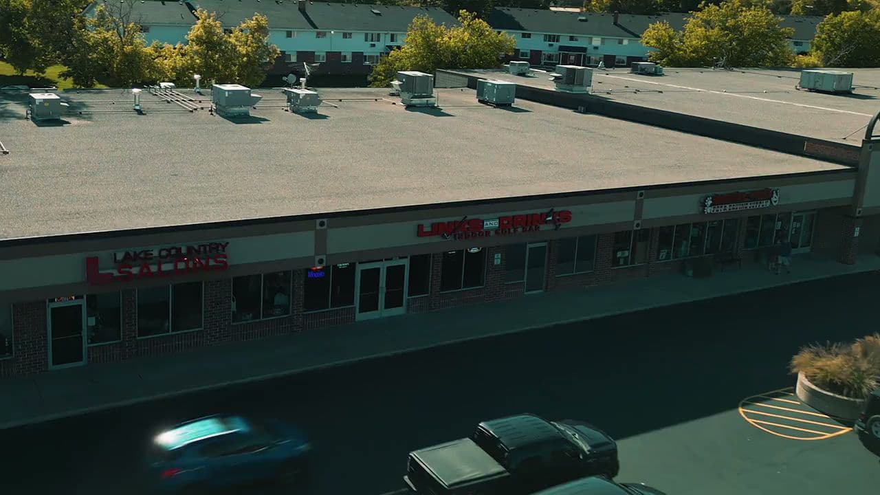 Links and Drinks Indoor Golf and Sports Bar - Image 2