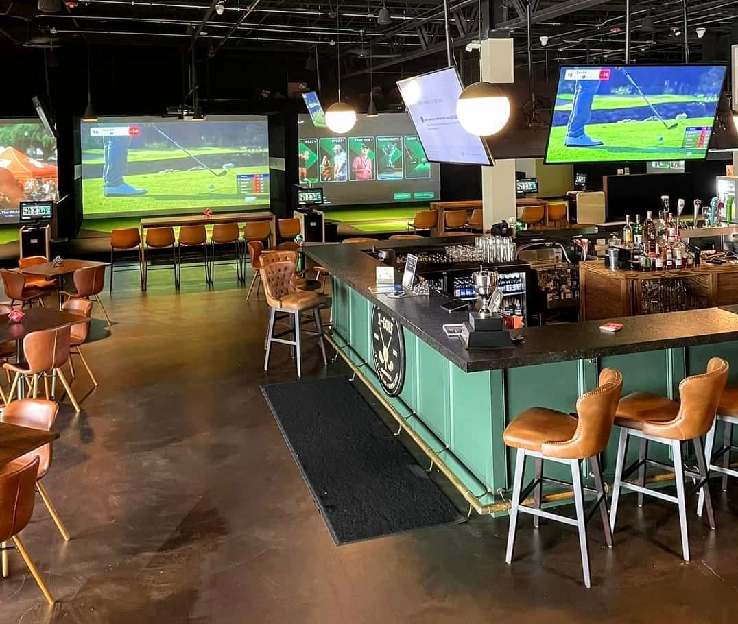 X-Golf Orland Park - Image 4