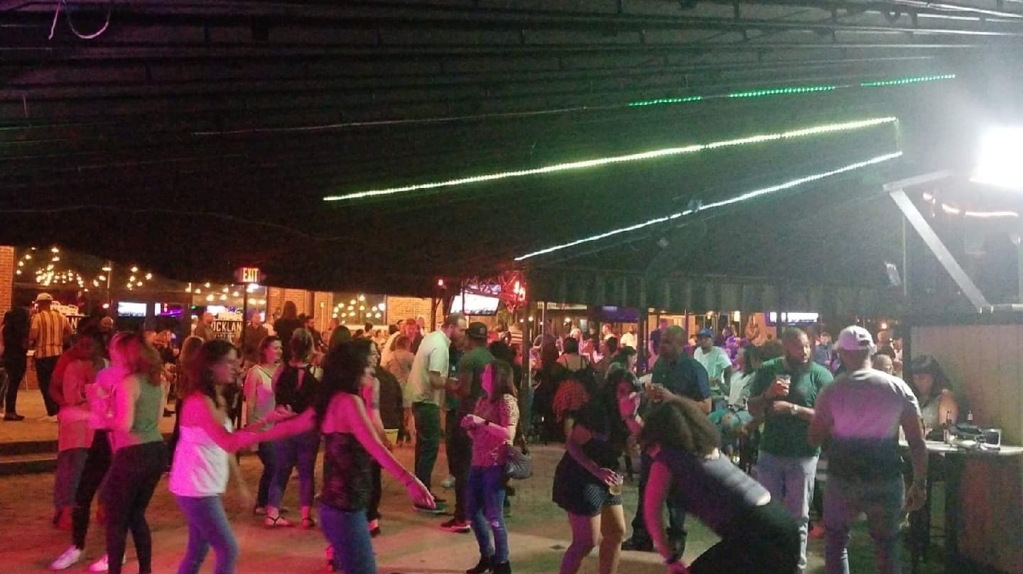 Docklands Riverfront - Image 4