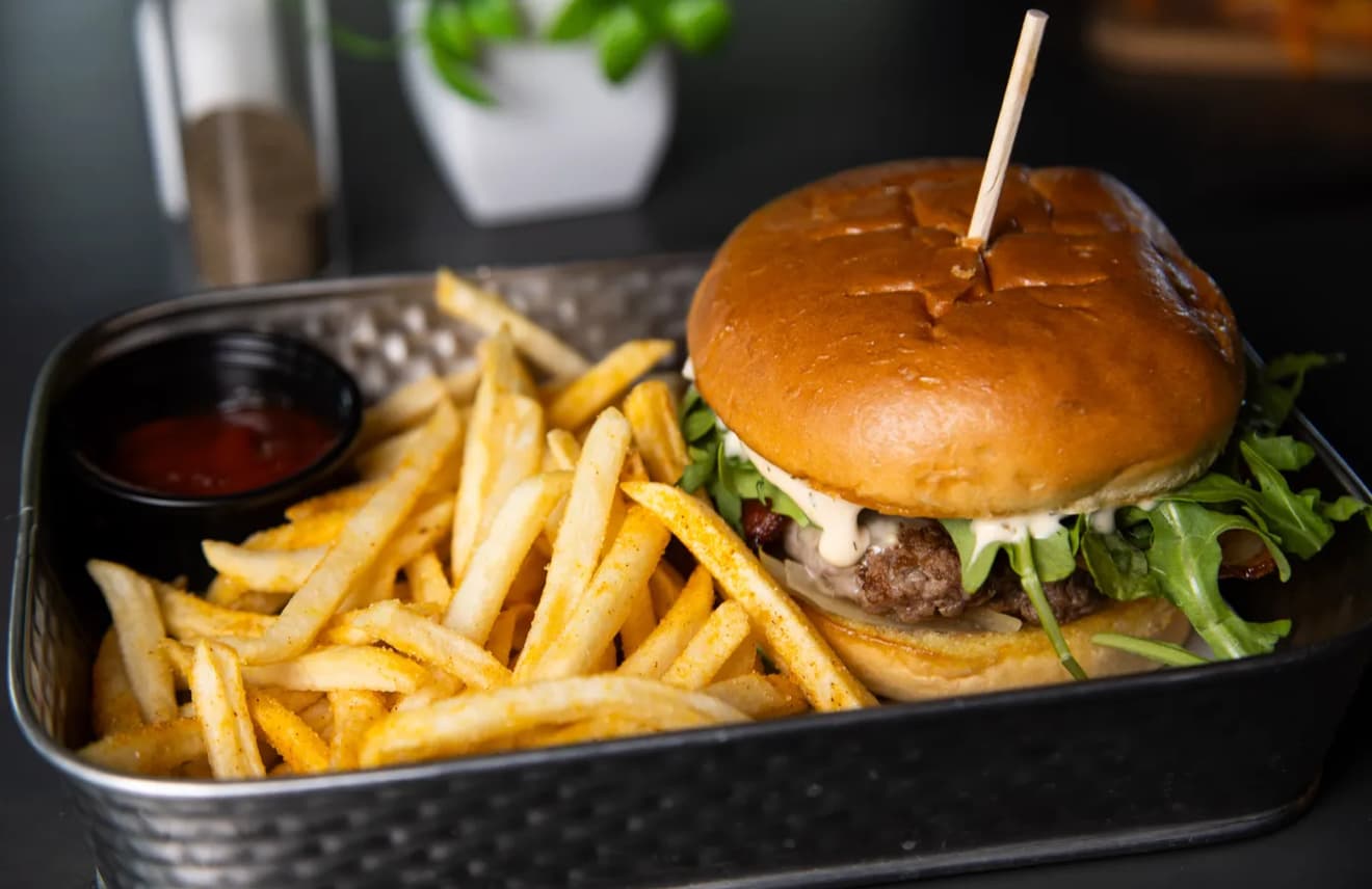 Fore Score Gate Parkway - Image 10