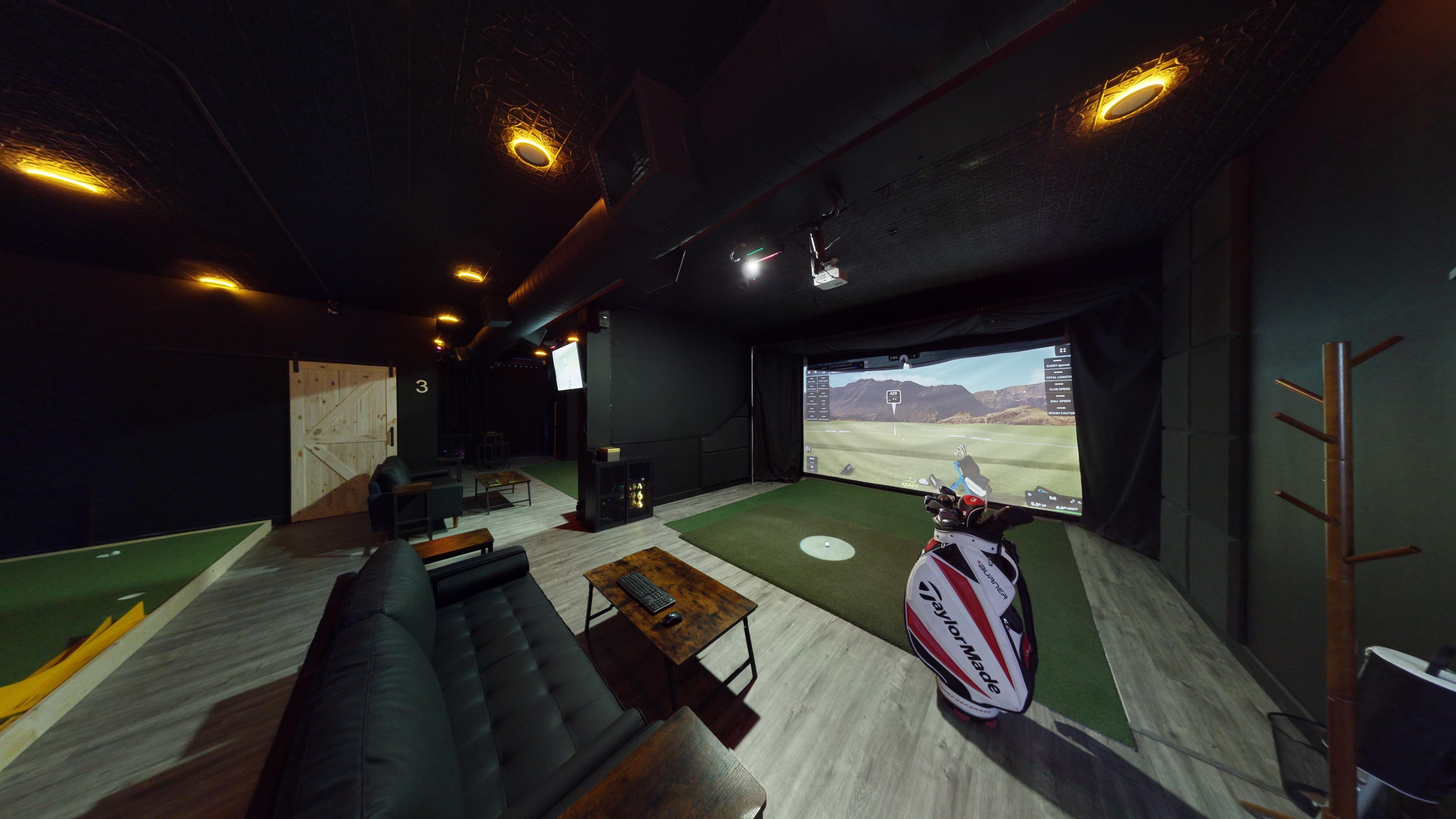 Club X Indoor Golf - Image 10