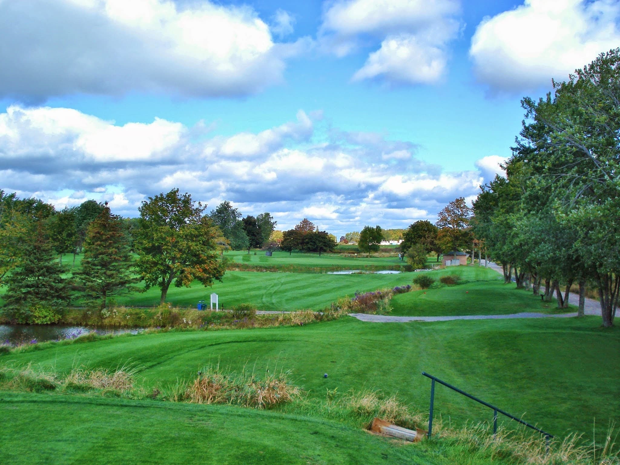 Southern Pines Golf & Country Club - Image 3