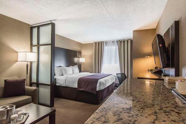 Quattro Hotel & Conf Centre, an Ascend Collection Hotel - Image 3