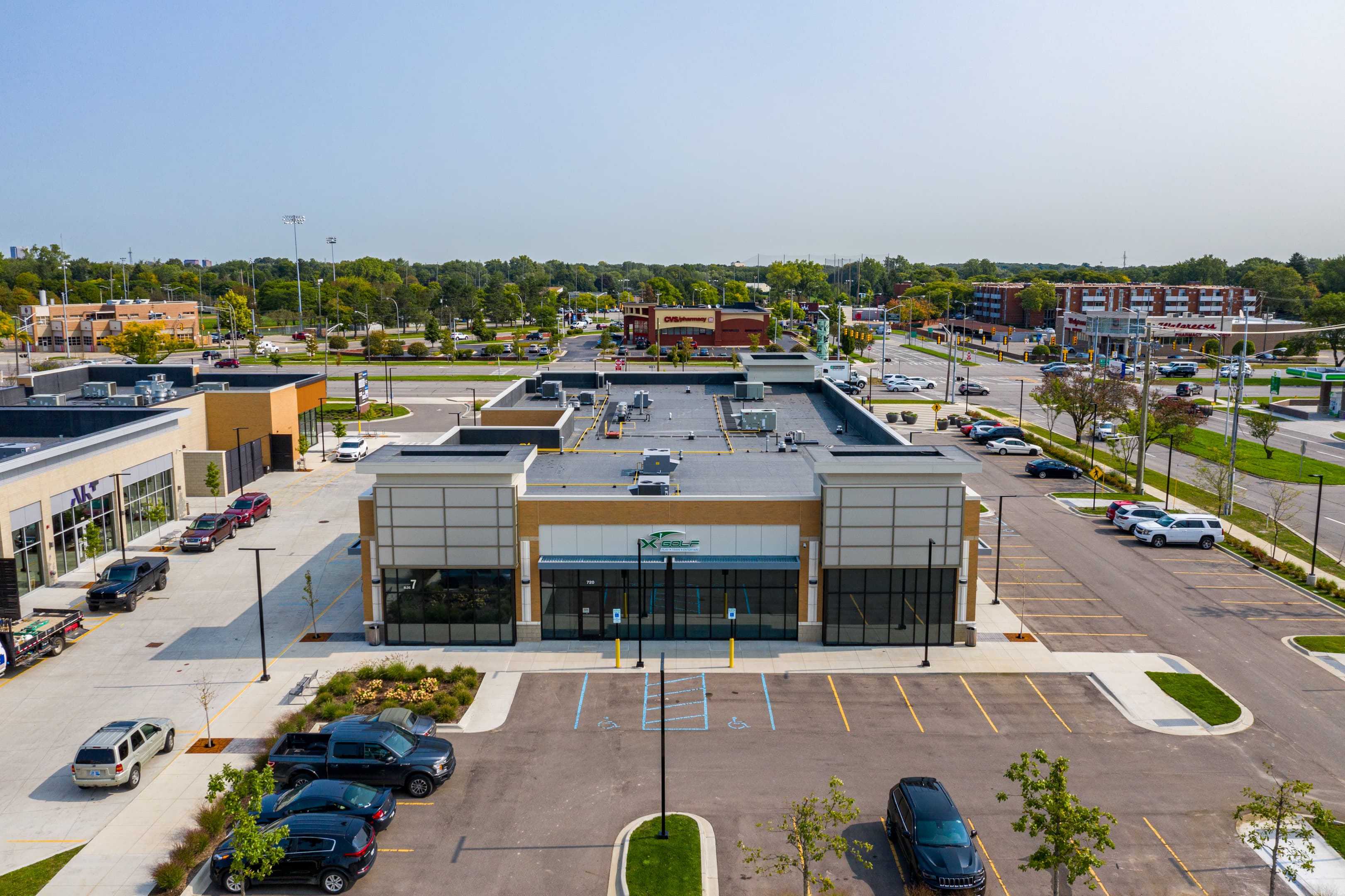 X-Golf Royal Oak - Image 4