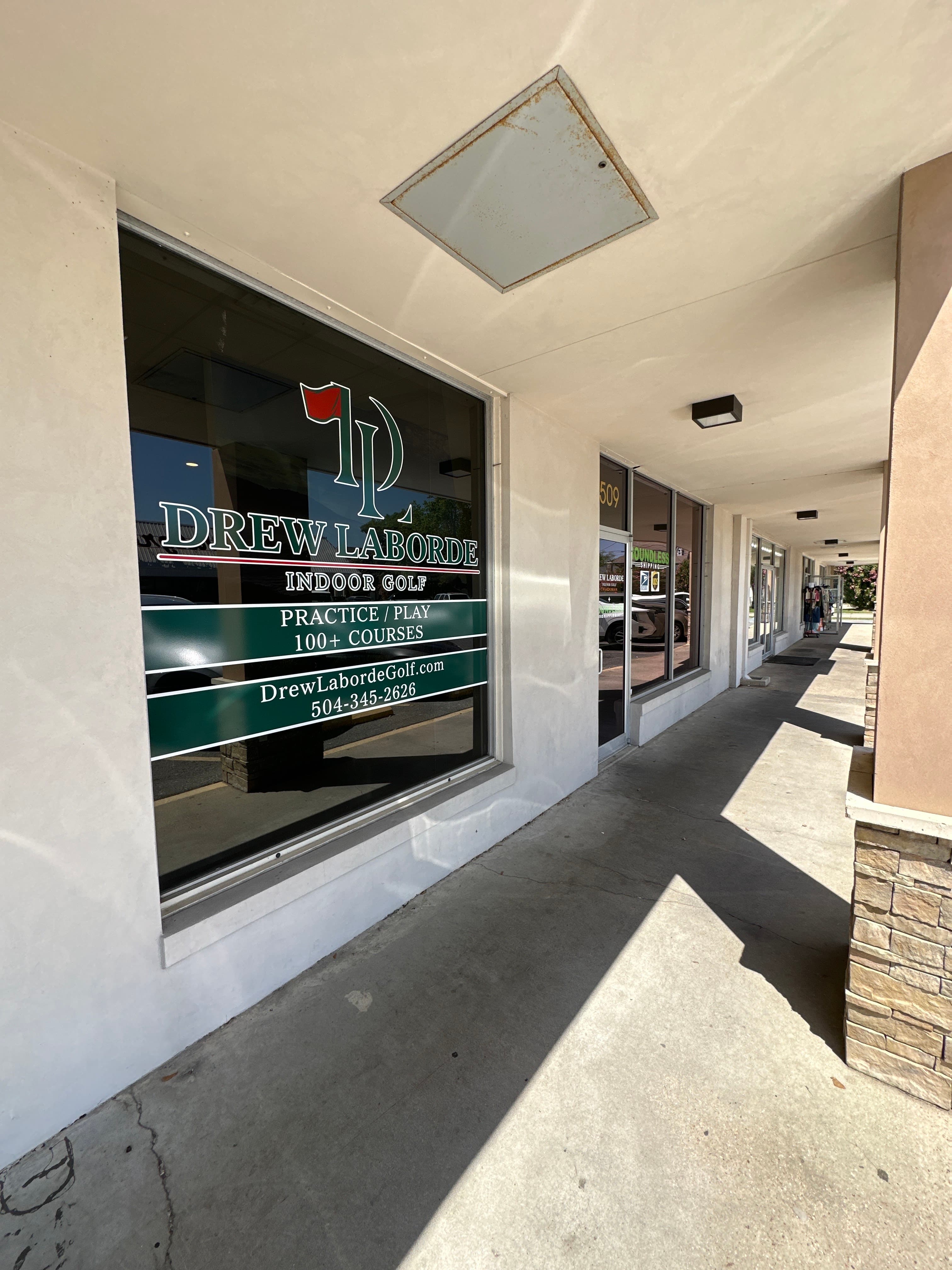 Drew Laborde Indoor Golf Facility - Image 1