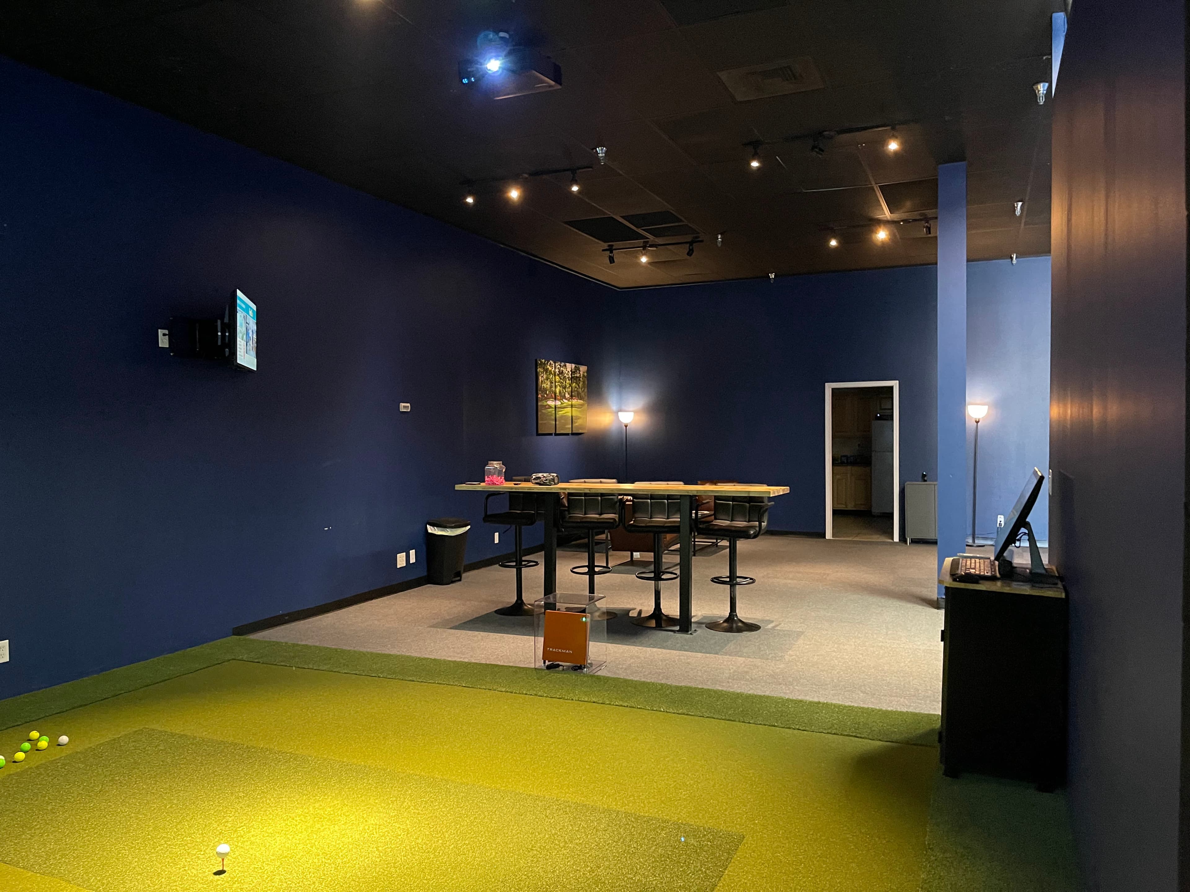 Divot Golf Club - Image 6