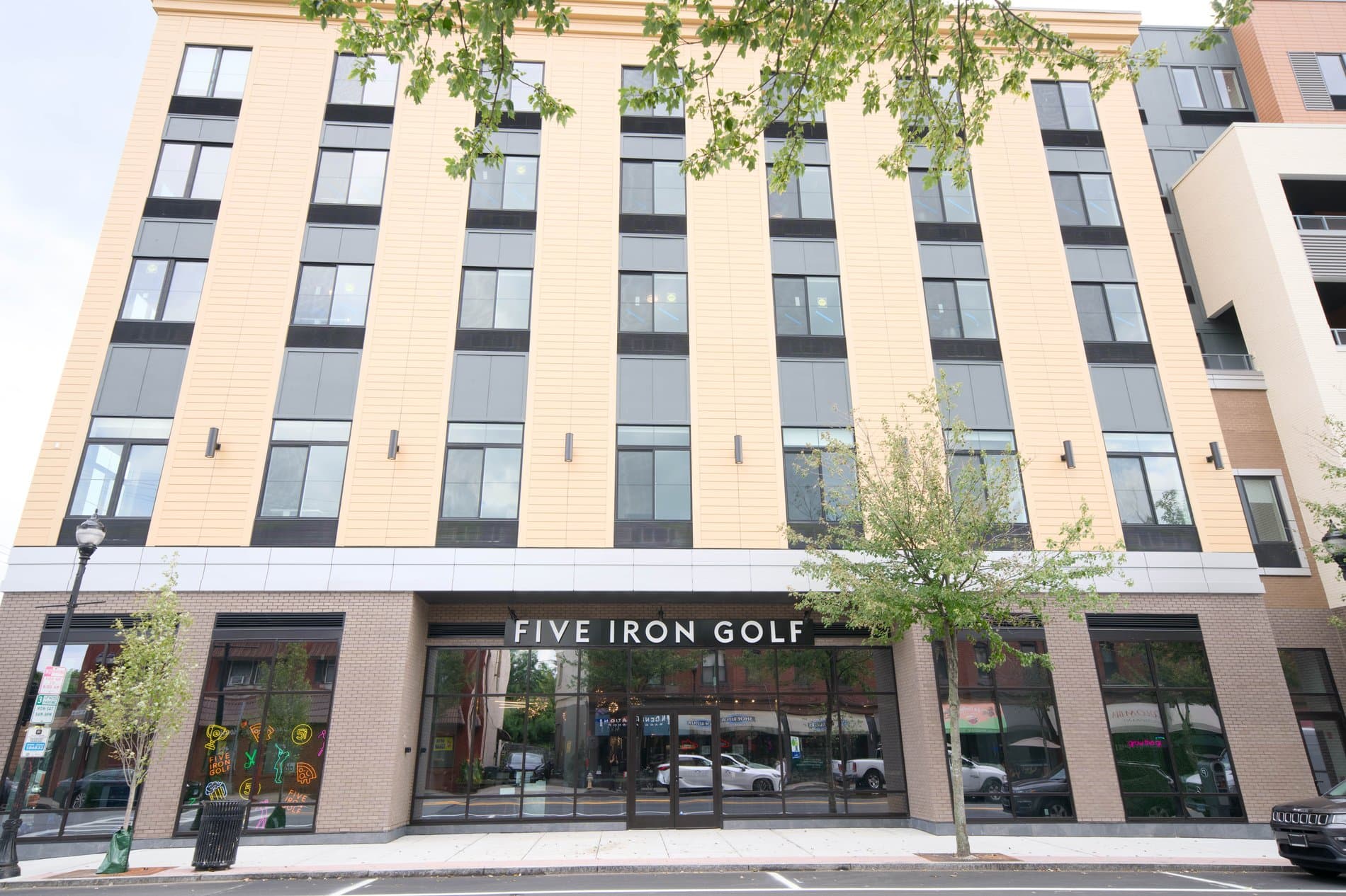 Five Iron Golf - Image 1