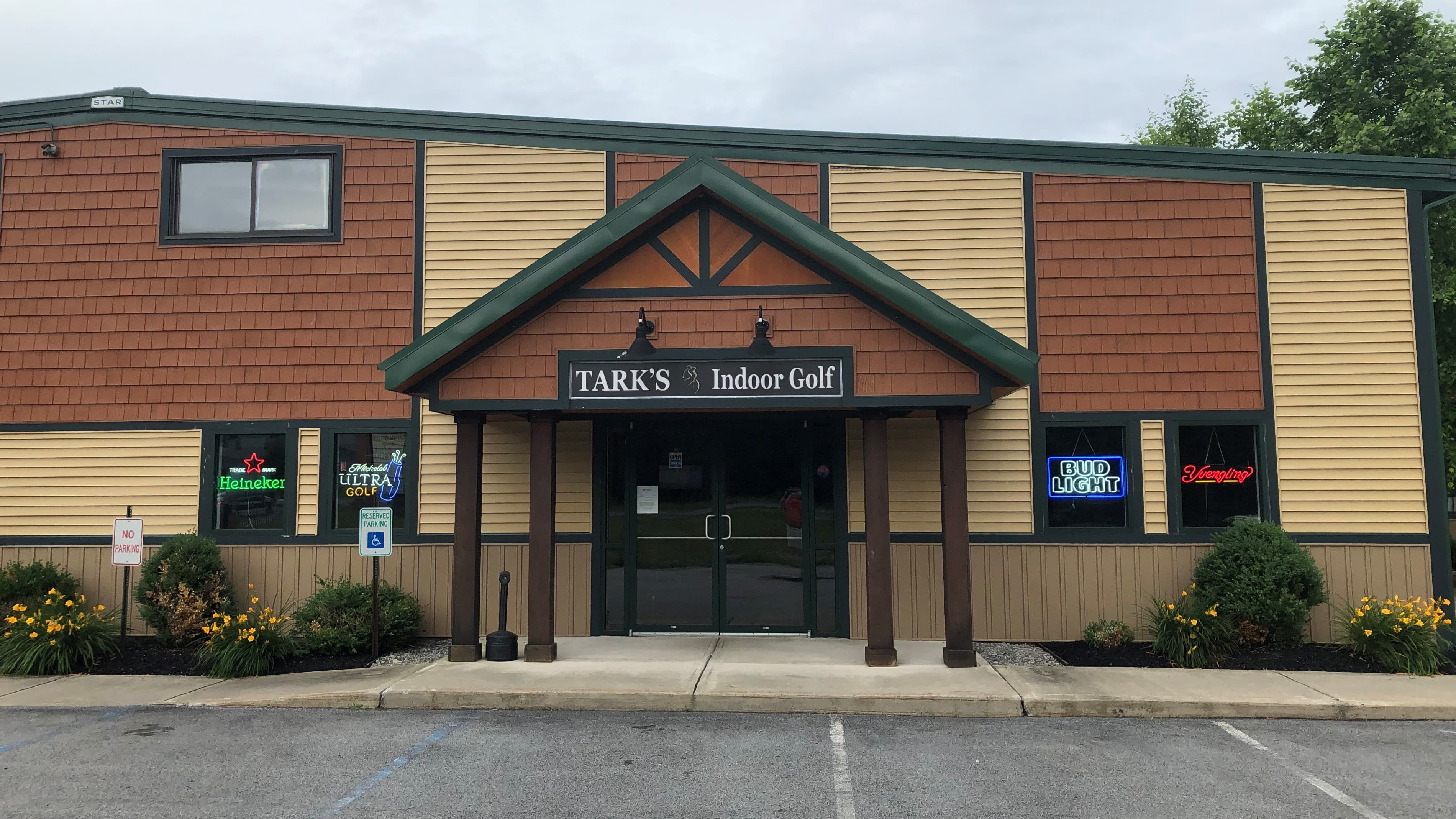 Tarks Indoor Golf - Image 6