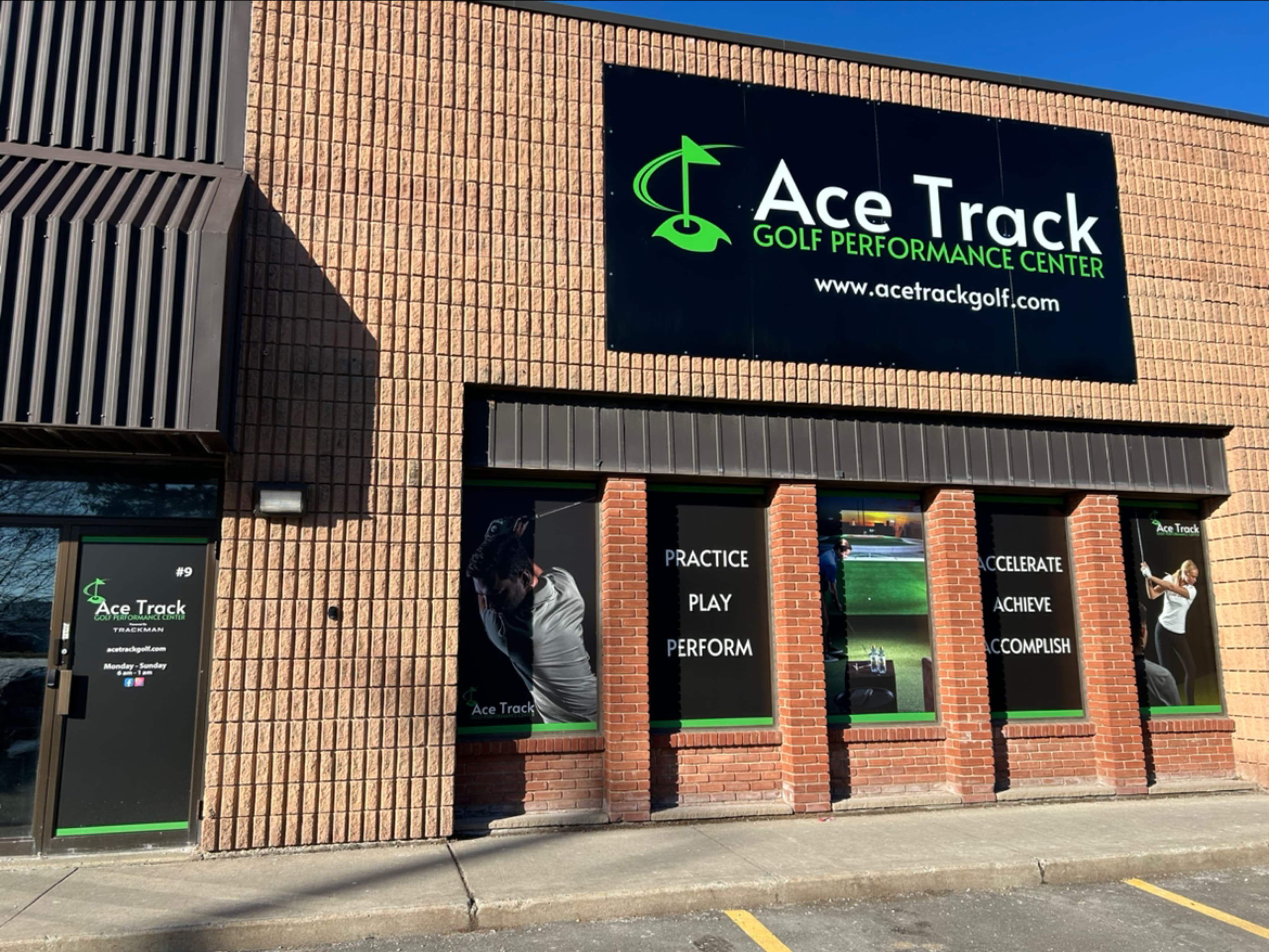 Ace Track Indoor Golf Center - Image 4