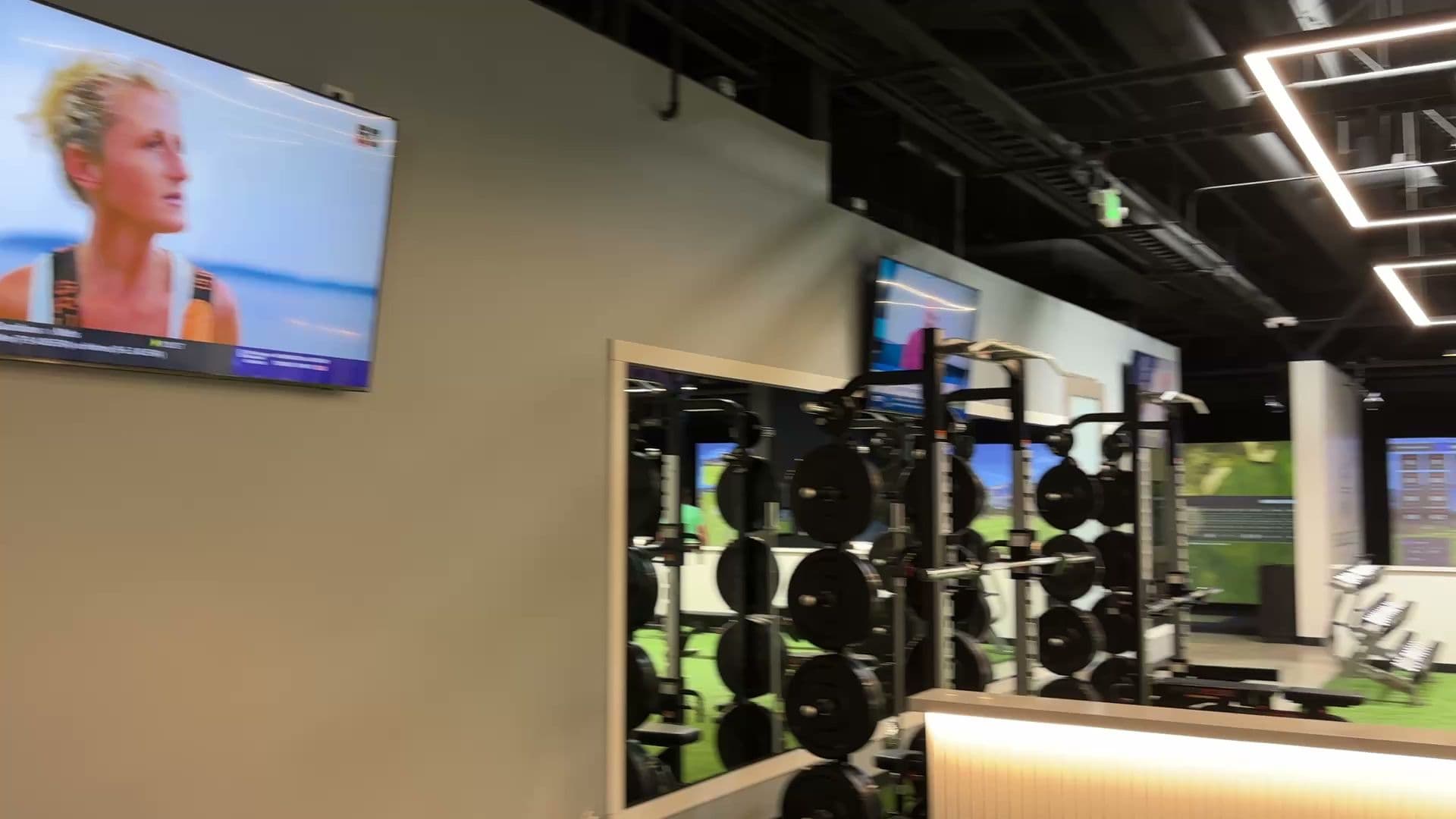 Studio Golf South Bay - Image 2