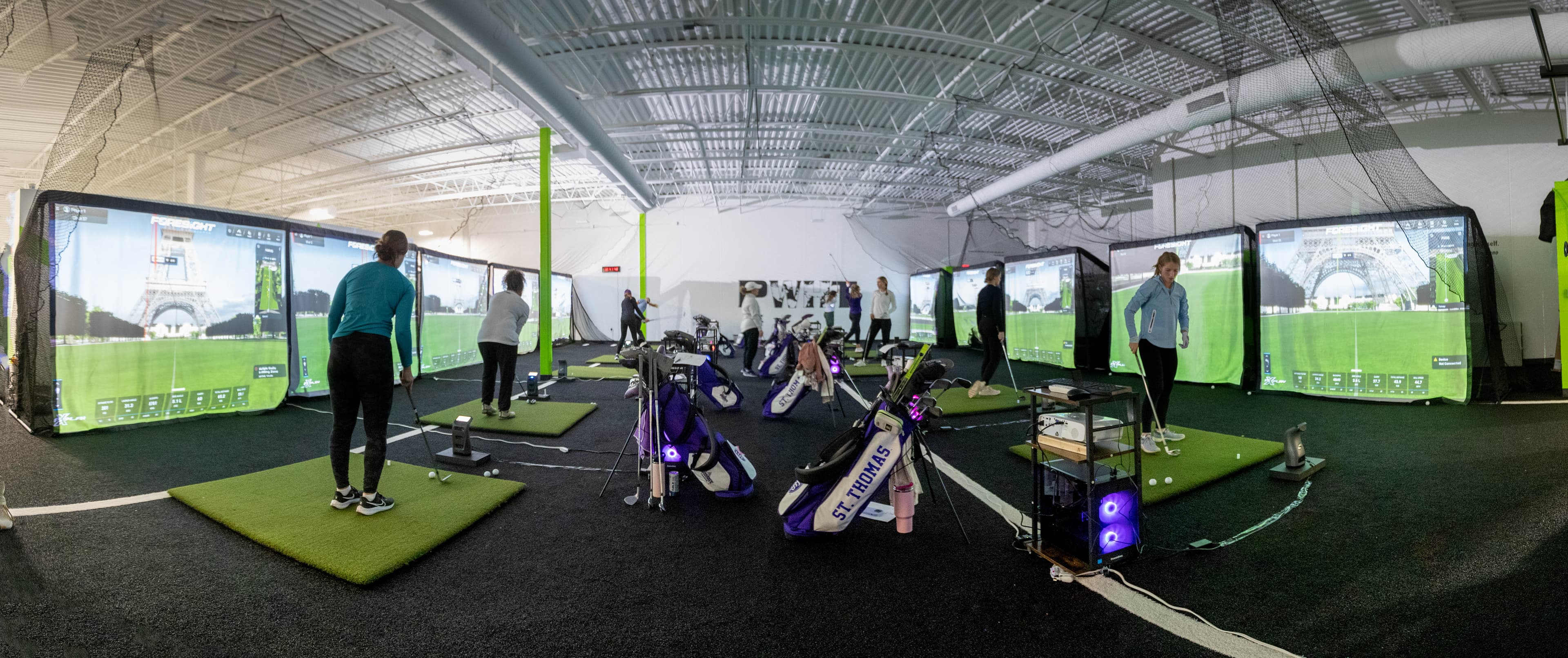 24 Golf Edina - Image 1