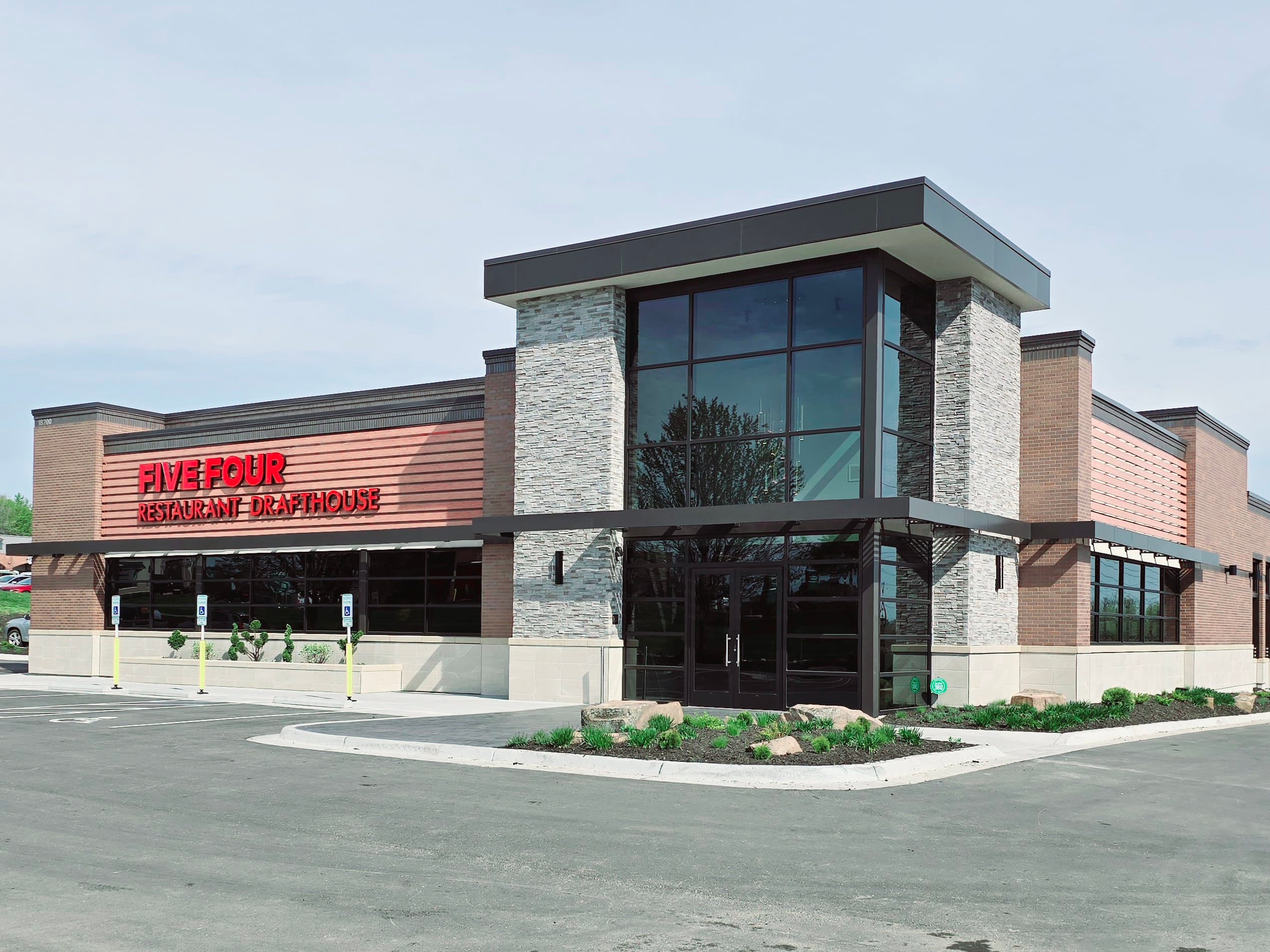 Five Four Restaurant & Drafthouse- Independence - Image 2