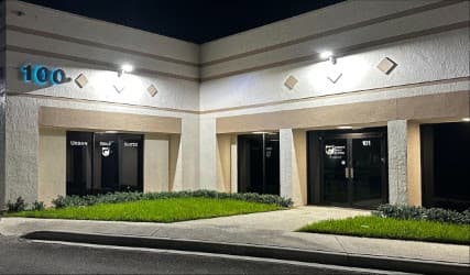 Urban Golf Suites - Image 2