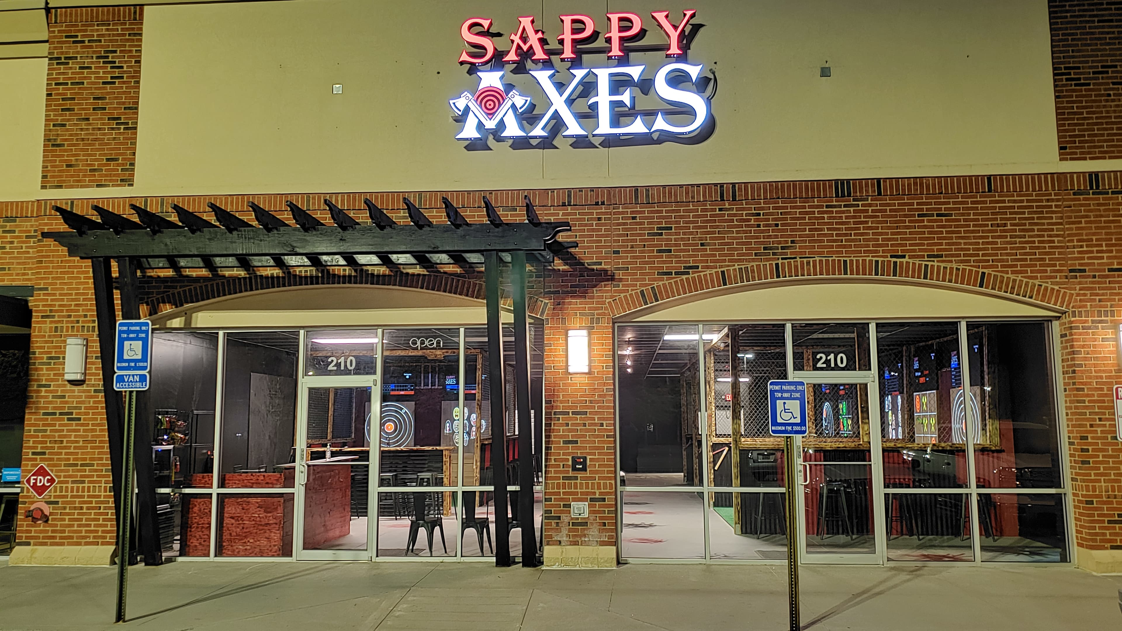 Sappy Axes - Axe Throwing and Indoor Golf - Image 5