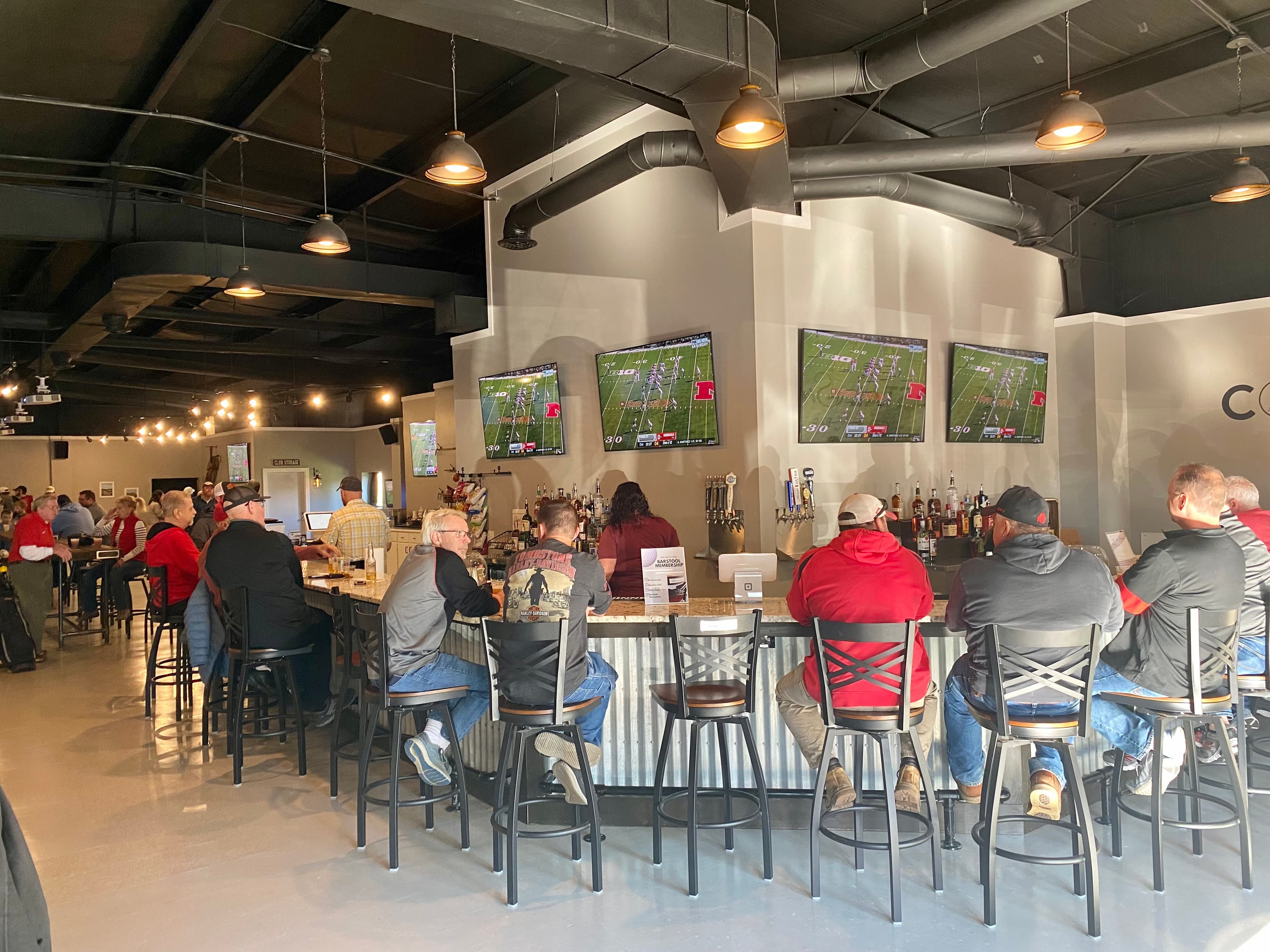 Coastal Swing Golf & Bar - Image 4