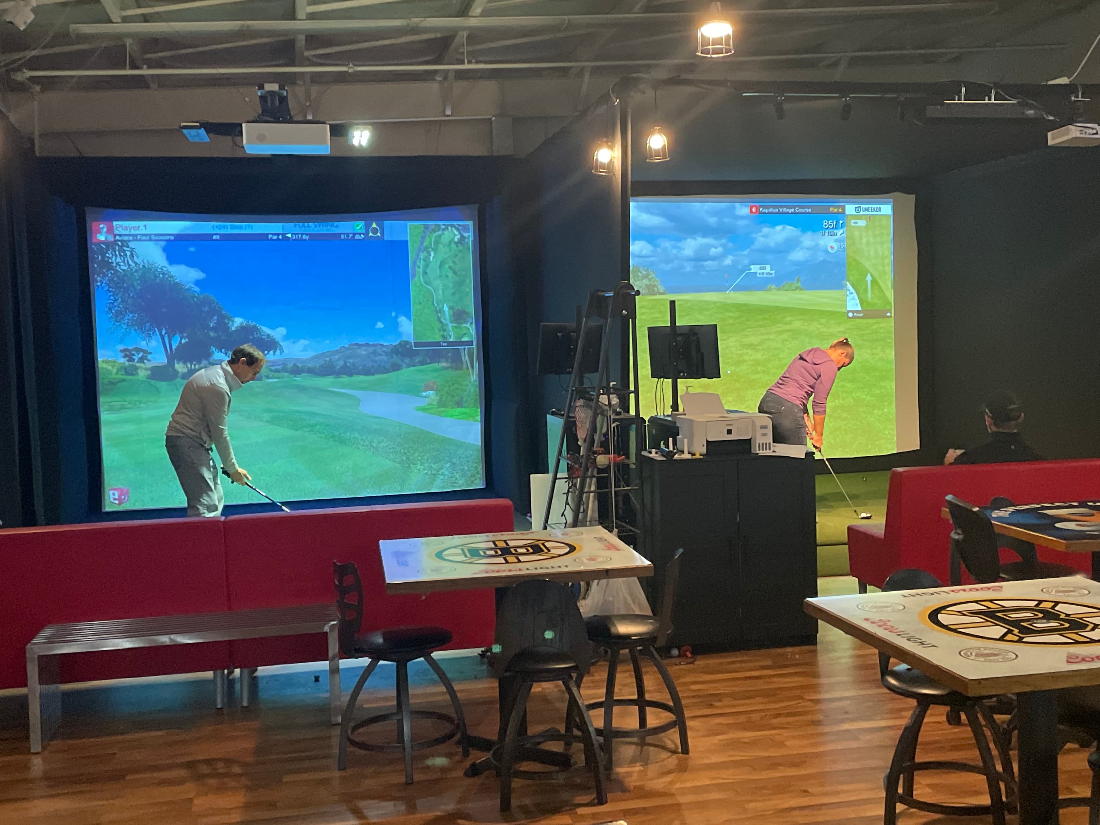 Mulligans Indoor Golf - Image 1