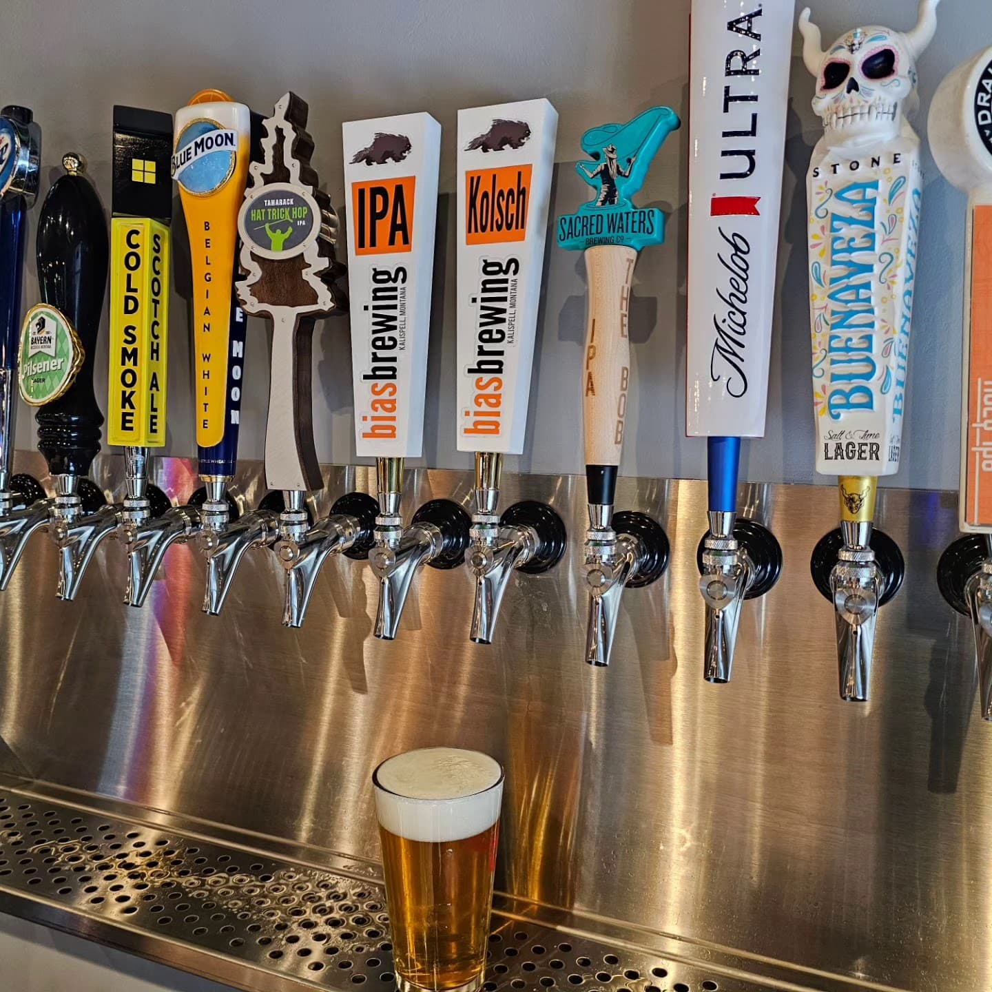 The Clubhouse Lounge - Image 3