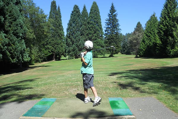 Kensington Pitch & Putt - Image 1