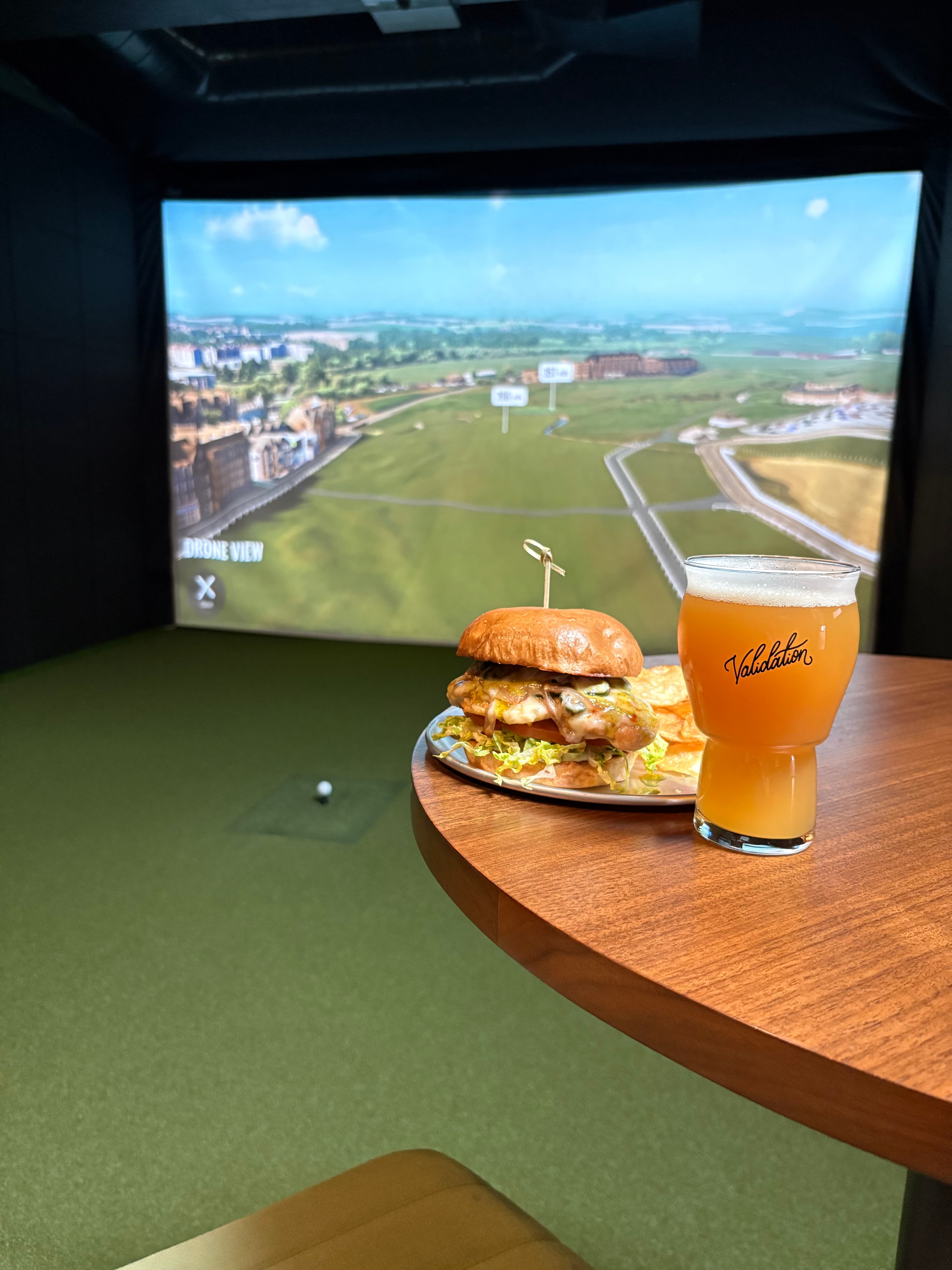 The Golf Lounge - Image 9