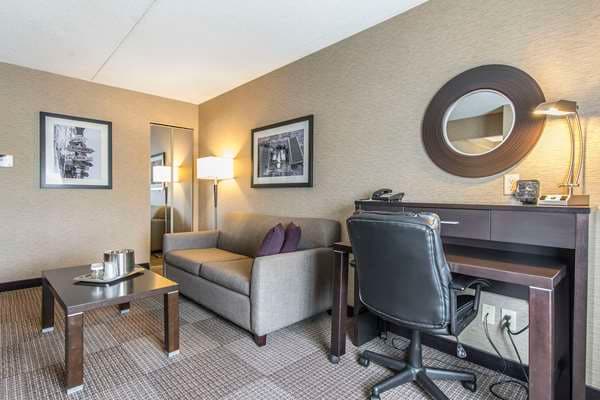 Quattro Hotel & Conf Centre, an Ascend Collection Hotel - Image 9