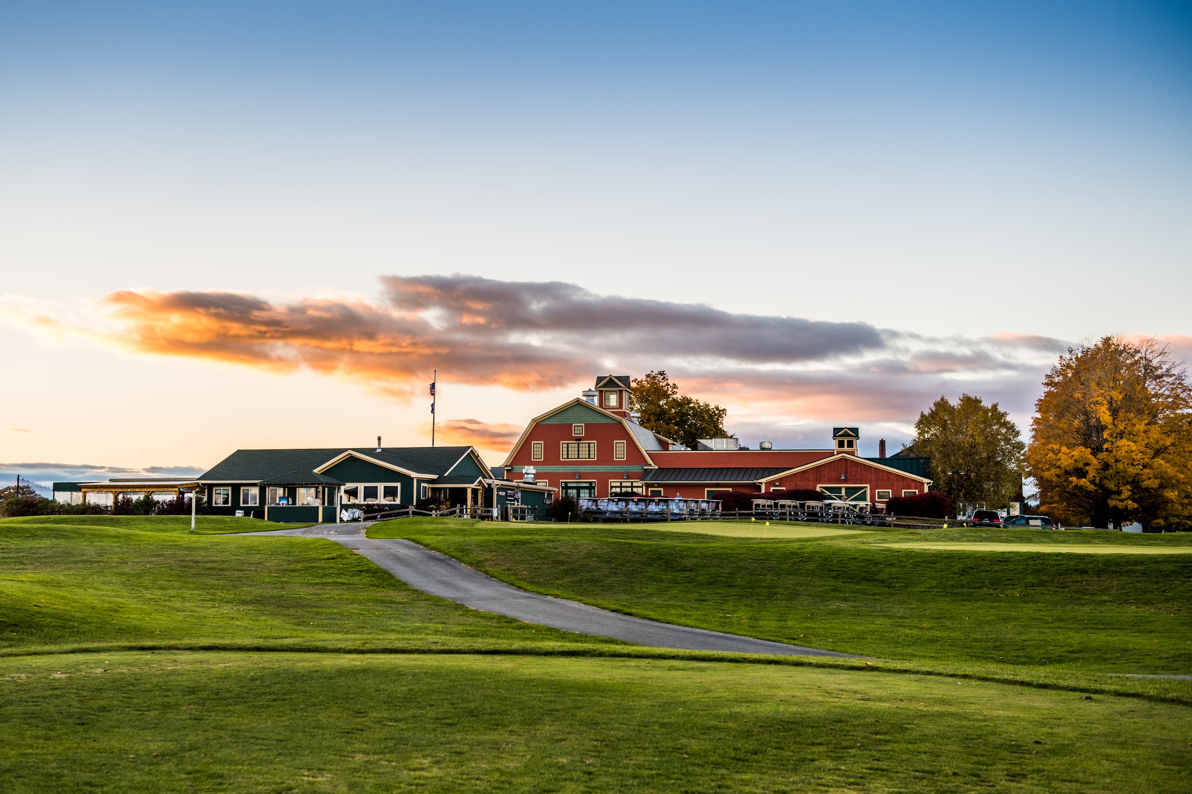 Outlook Tavern & Patio Restaurant - Image 3