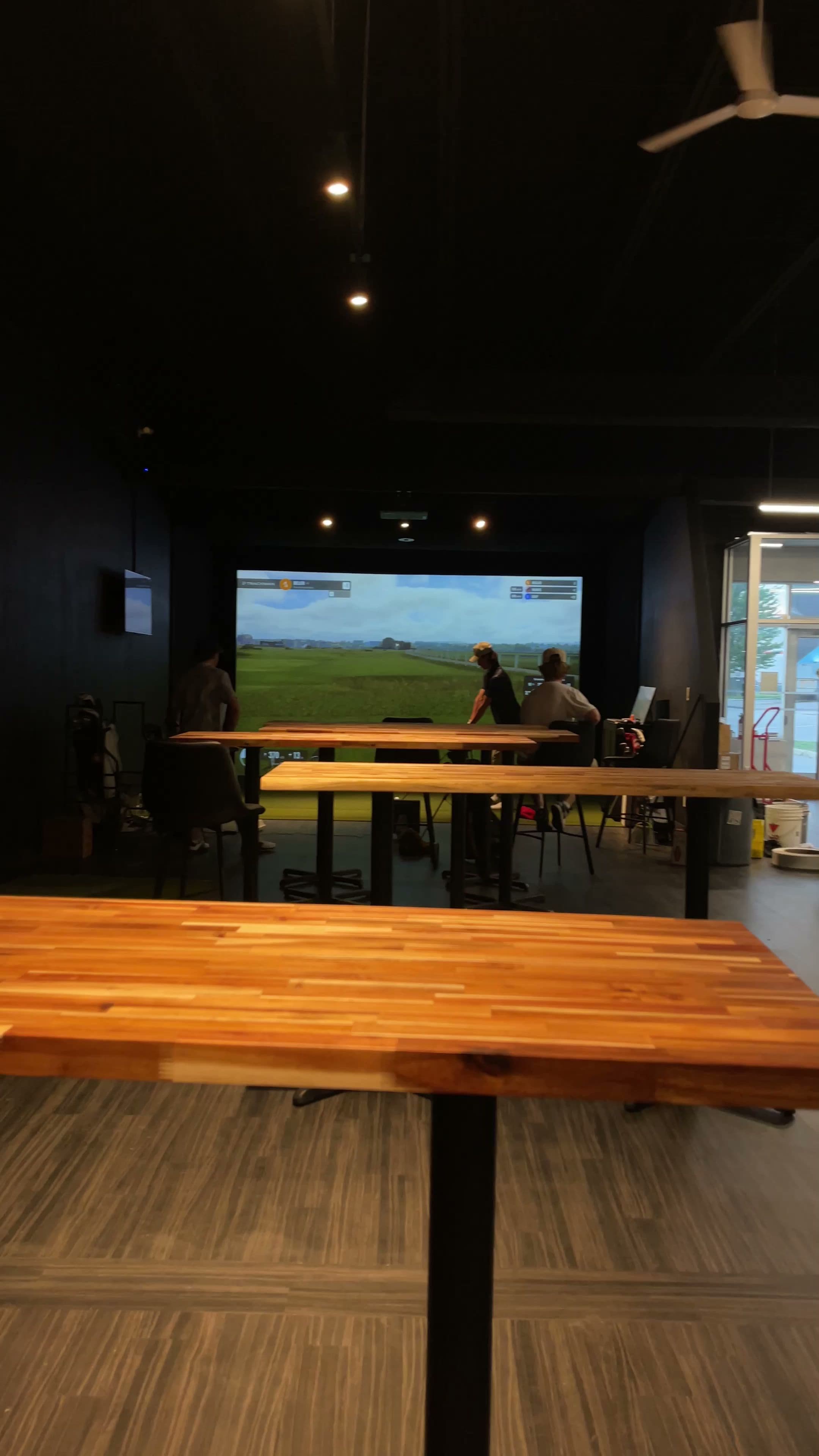 The Clubhouse Bar & Golf Sim - Image 8