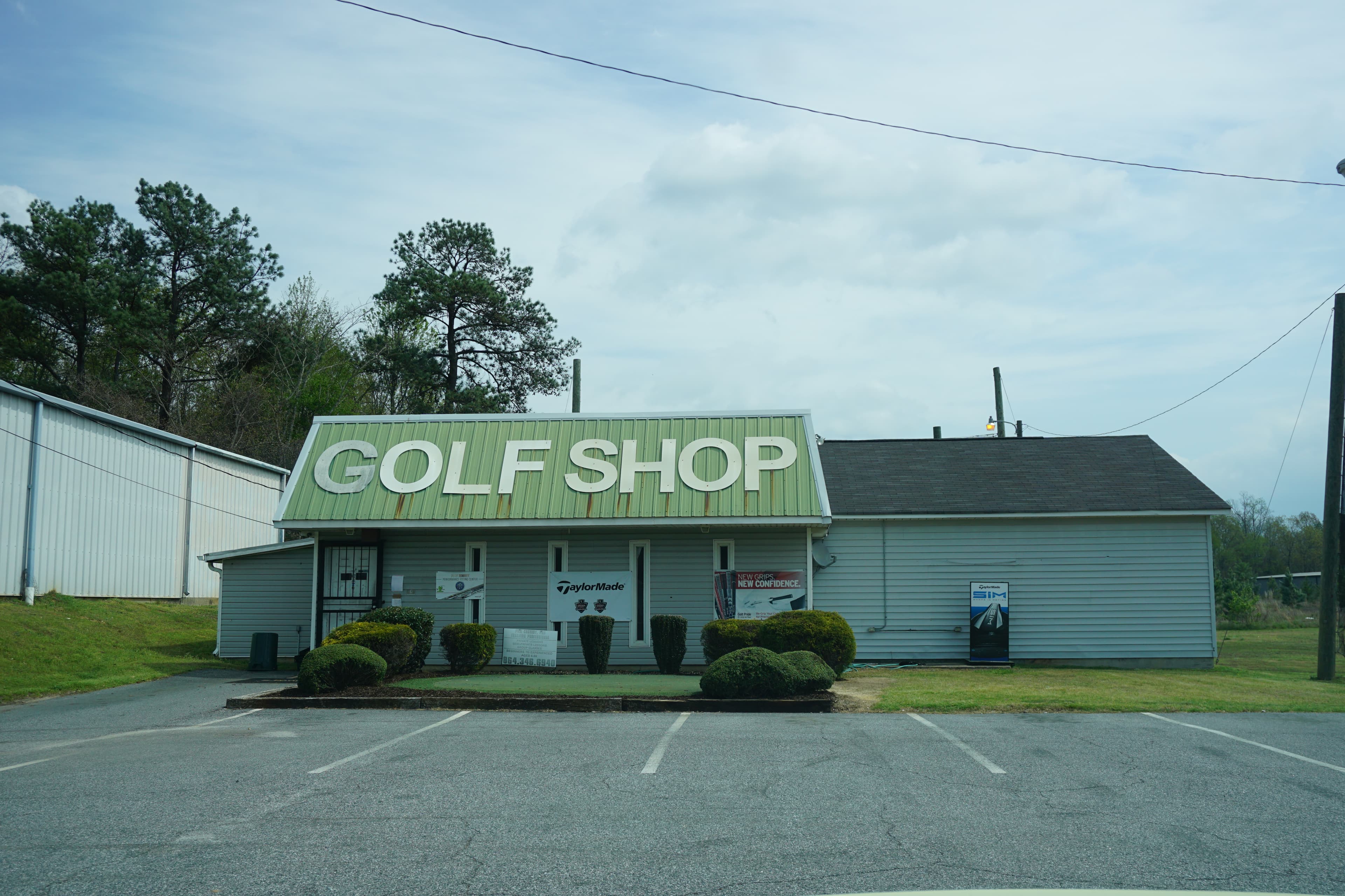 By Pass Golf Shop & Driving - Image 5
