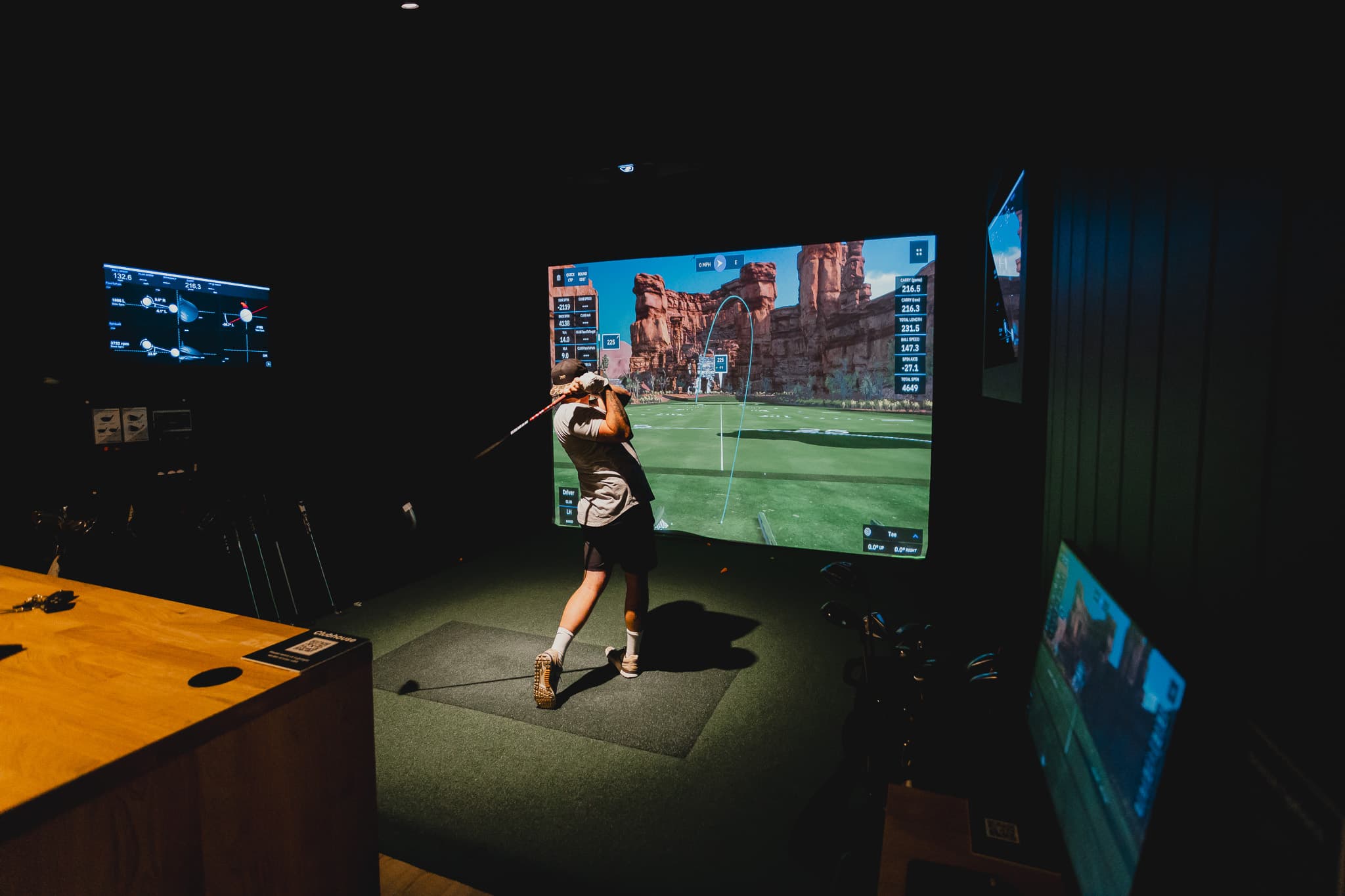 Clubhouse 24/7 Golf Simulators - Image 1