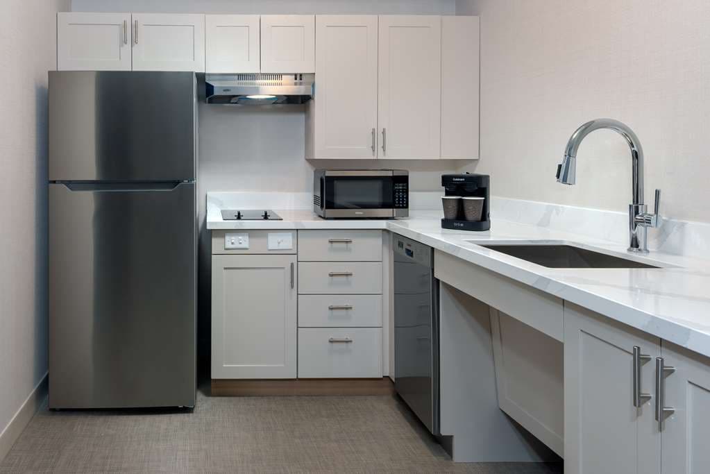Homewood Suites by Hilton Buffalo-Airport - Image 7