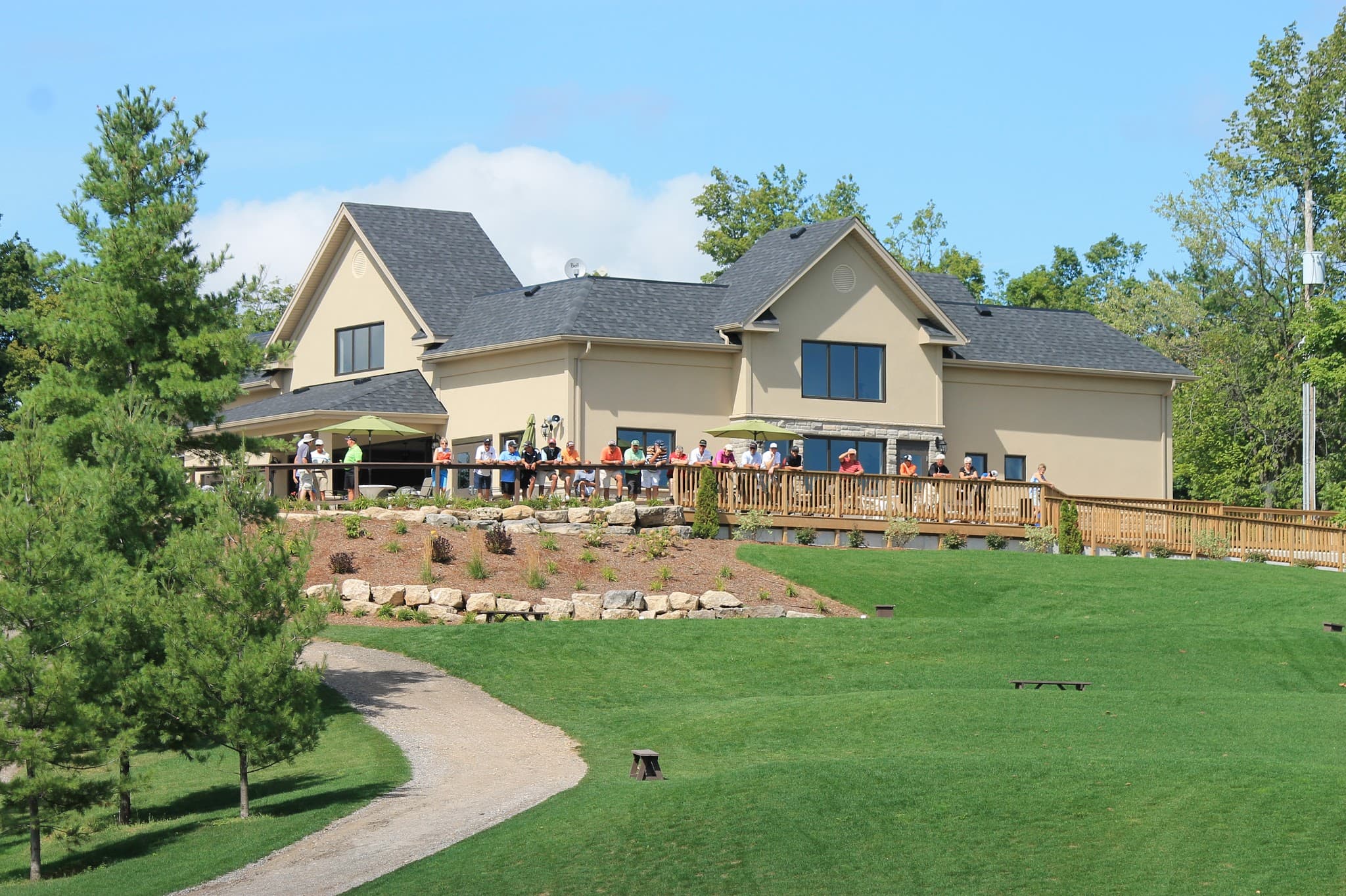 Victoria Park Valley Golf Club - Image 1