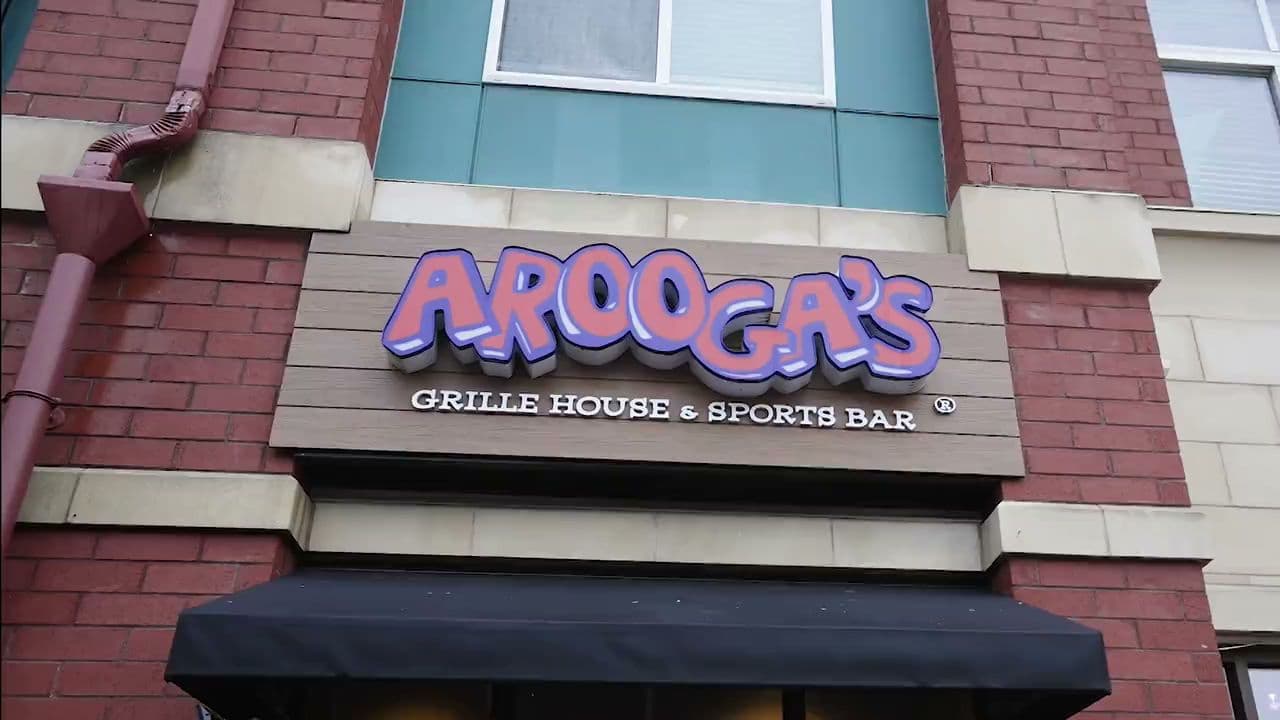 Arooga's Sports Tavern and Game Room - Image 4