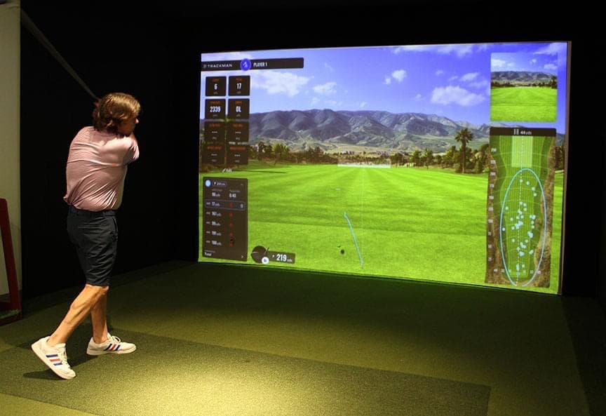 The 10th Hole - Image 6