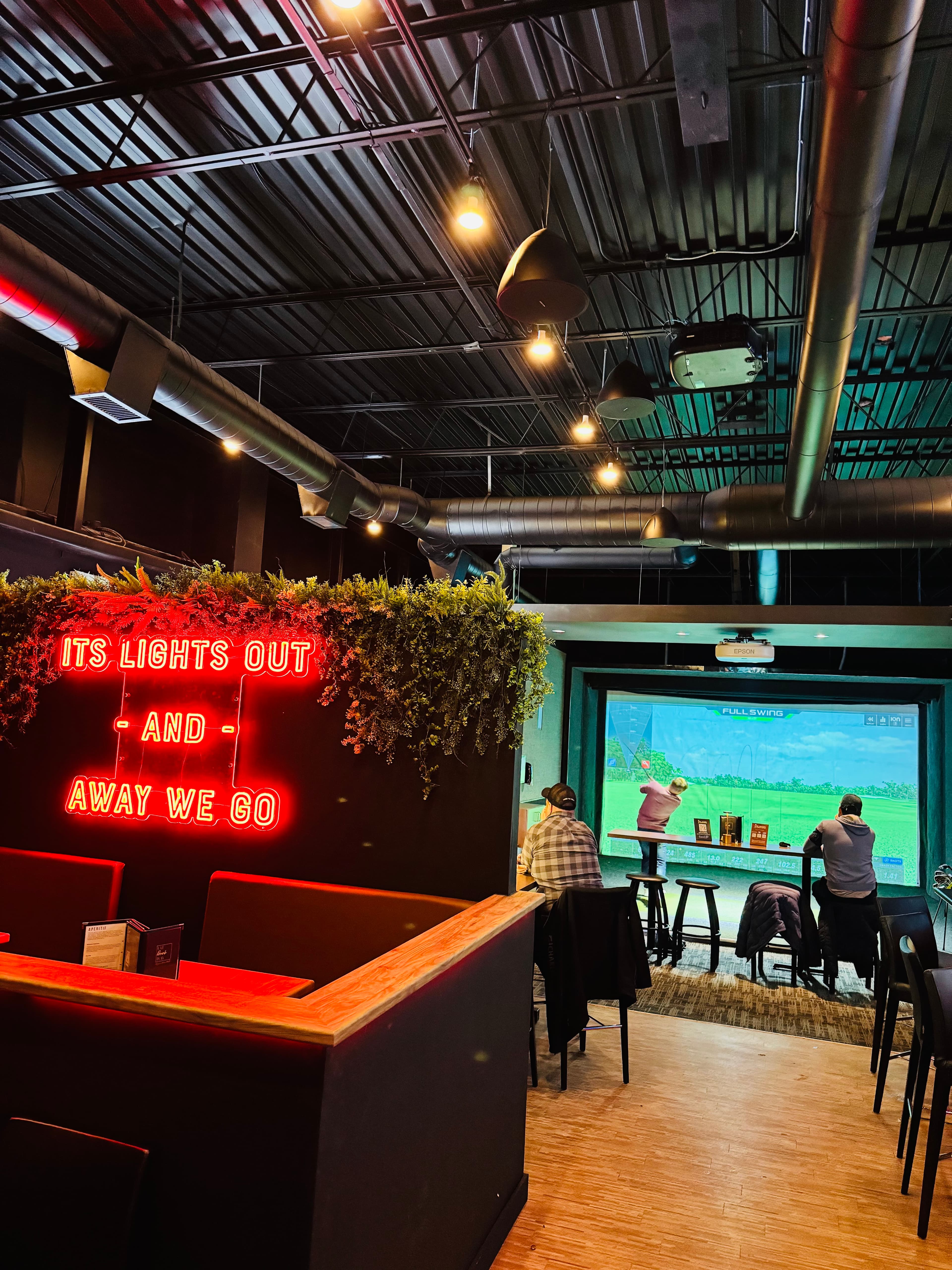 Players Indoor Golf & Sports Bar - Image 9