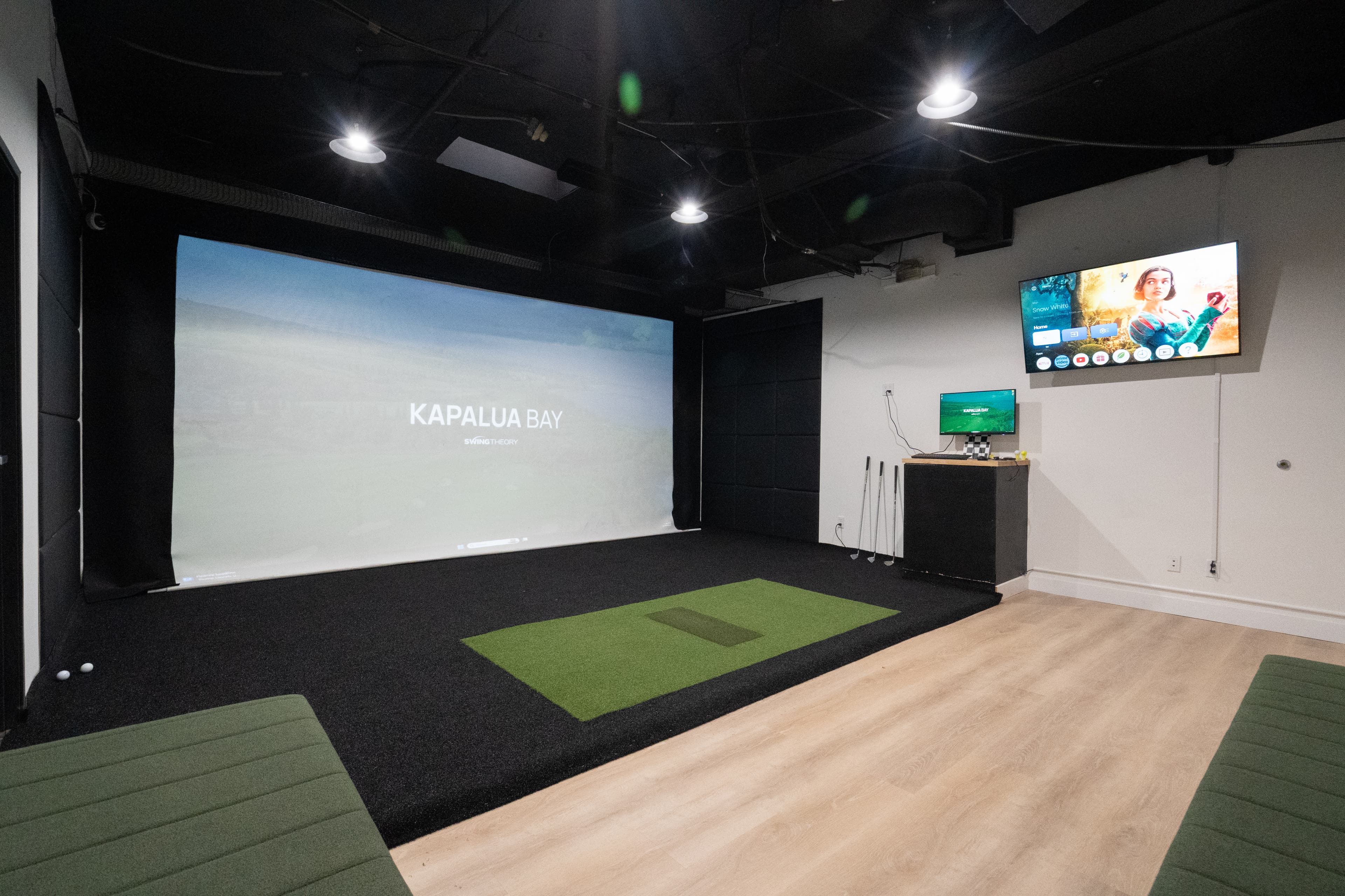 Swing Theory Indoor Golf - Image 7