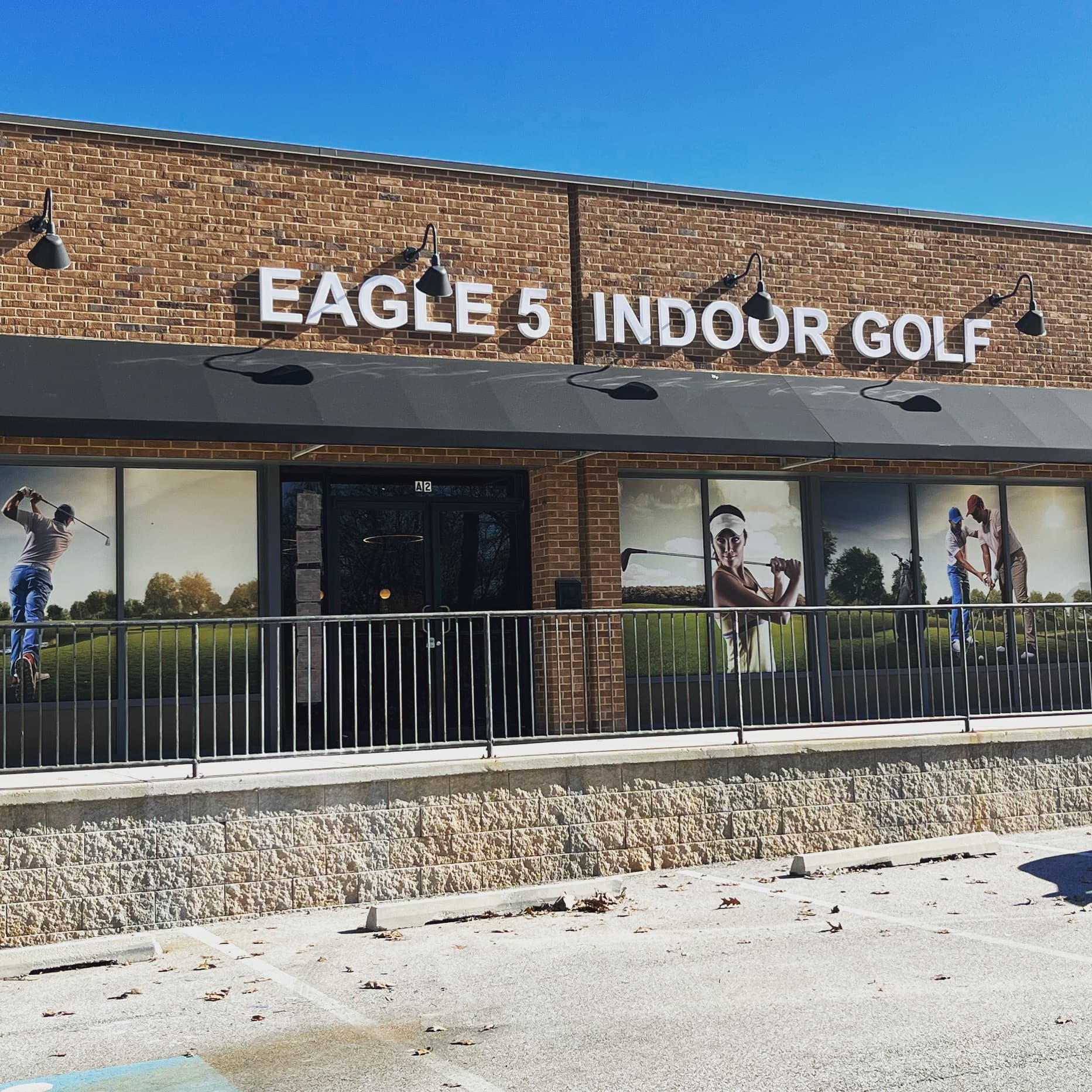 Eagle 5 Golf - Indoor Golf - Image 8