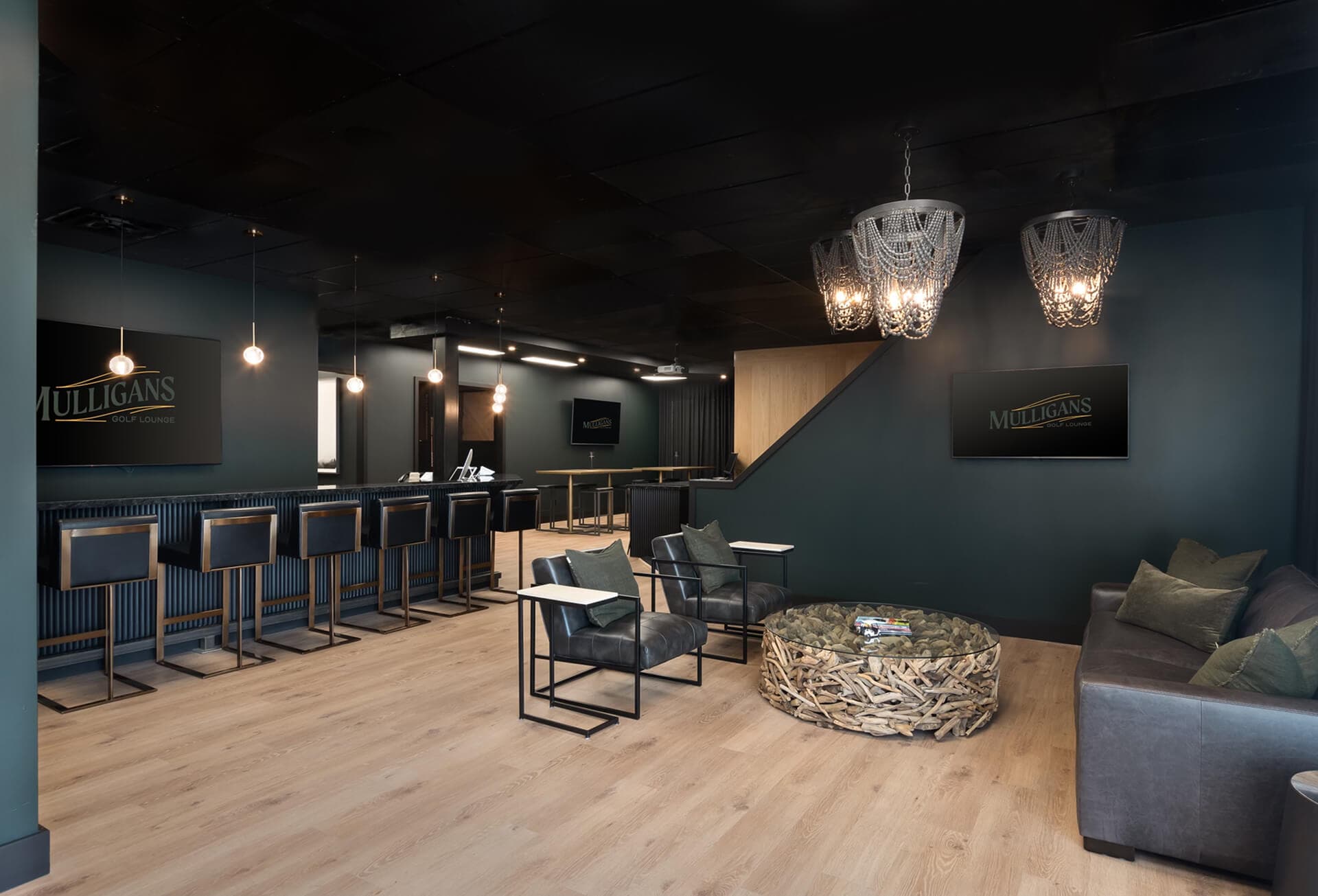 Mulligans Golf Lounge - Image 2