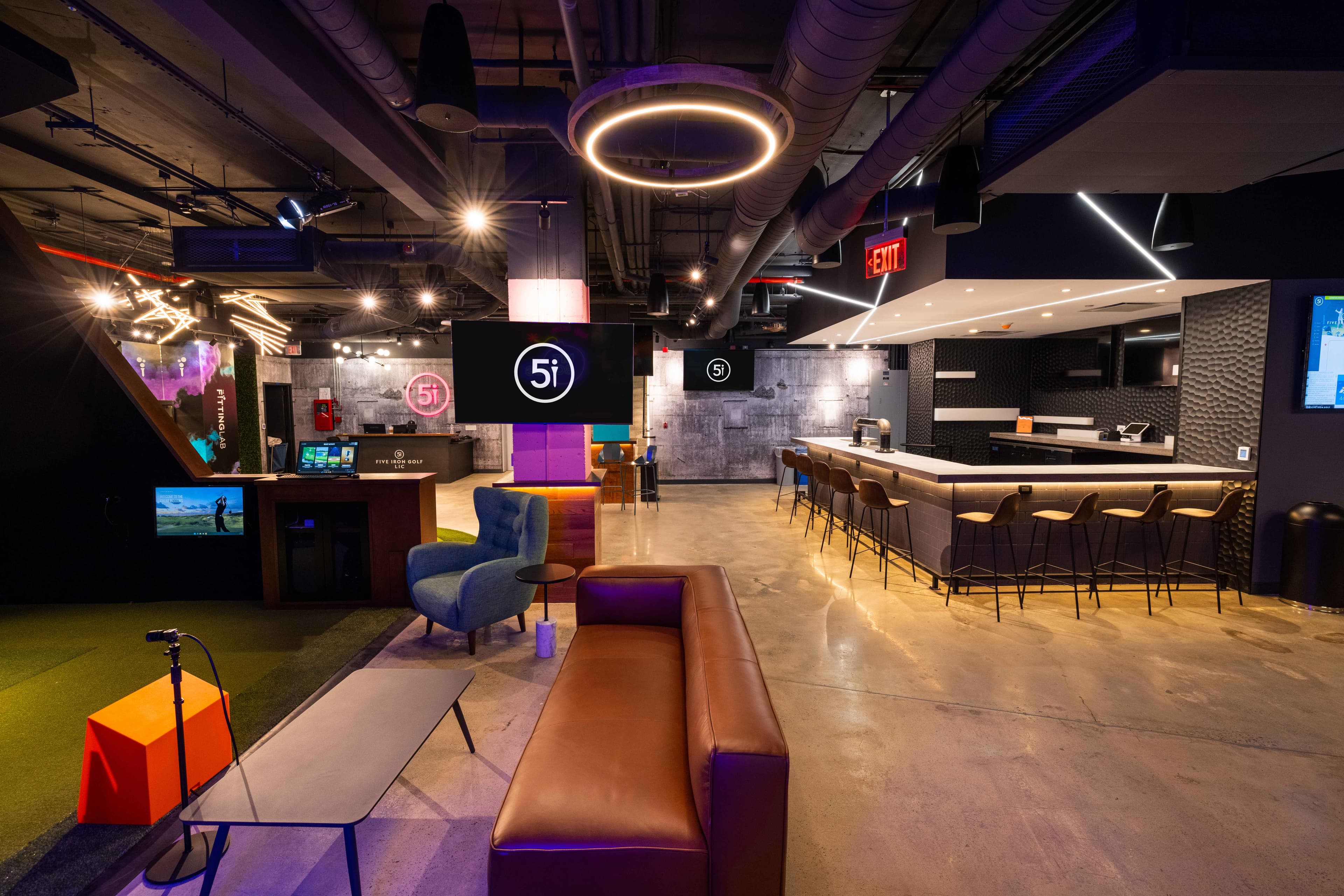 Five Iron Golf - Image 1