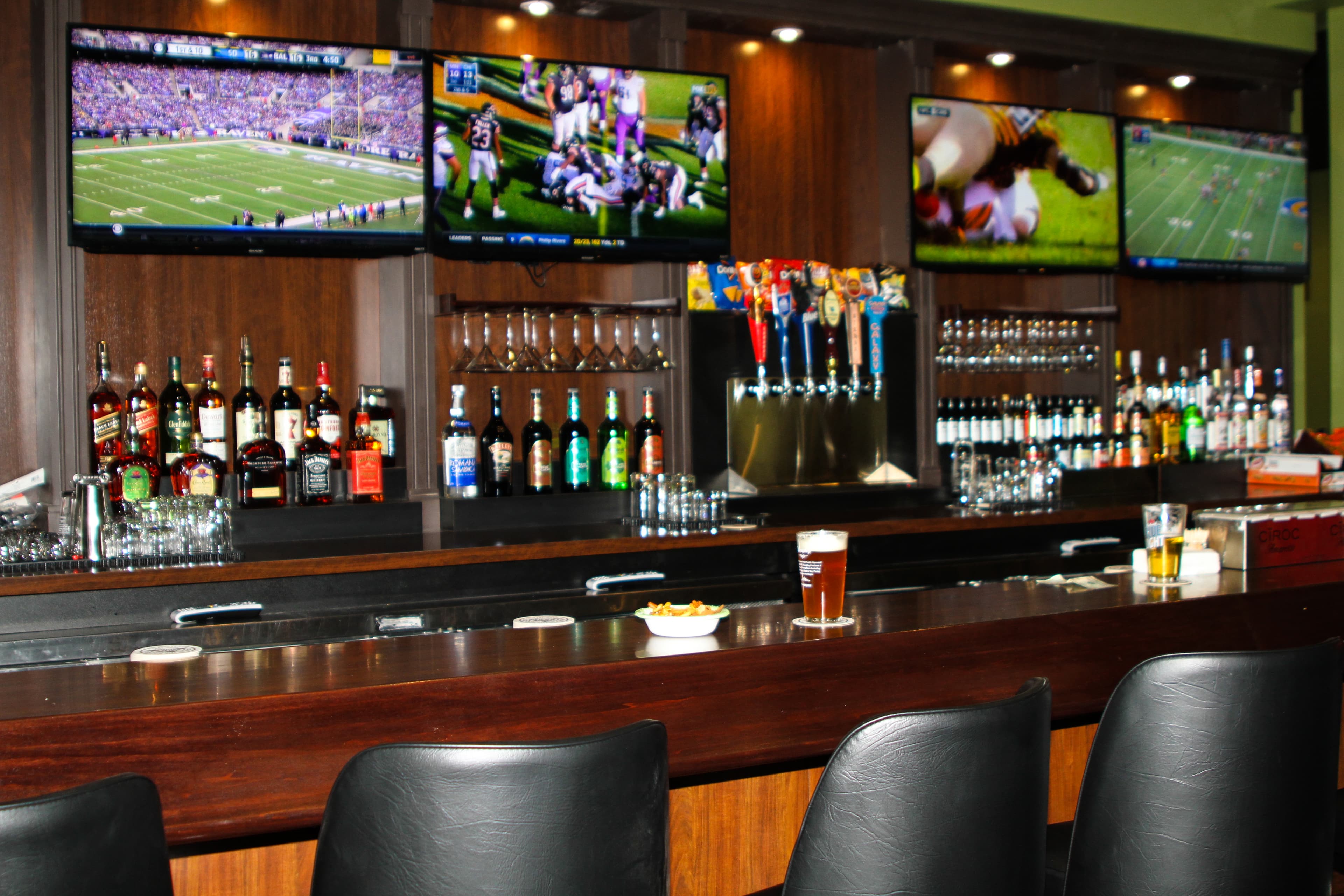 Par's Indoor Golf - Image 4