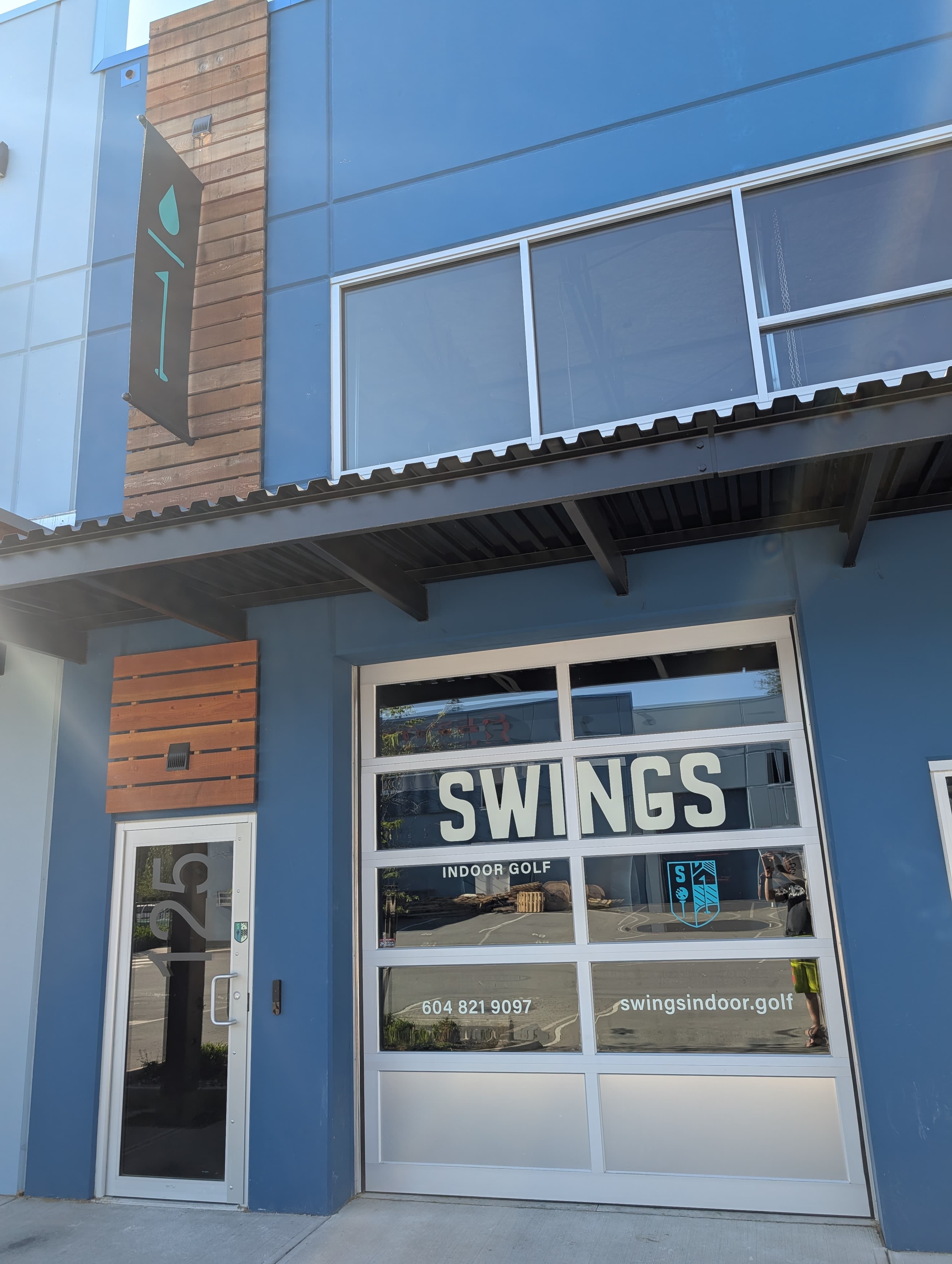 SWINGS Indoor Golf - Image 4