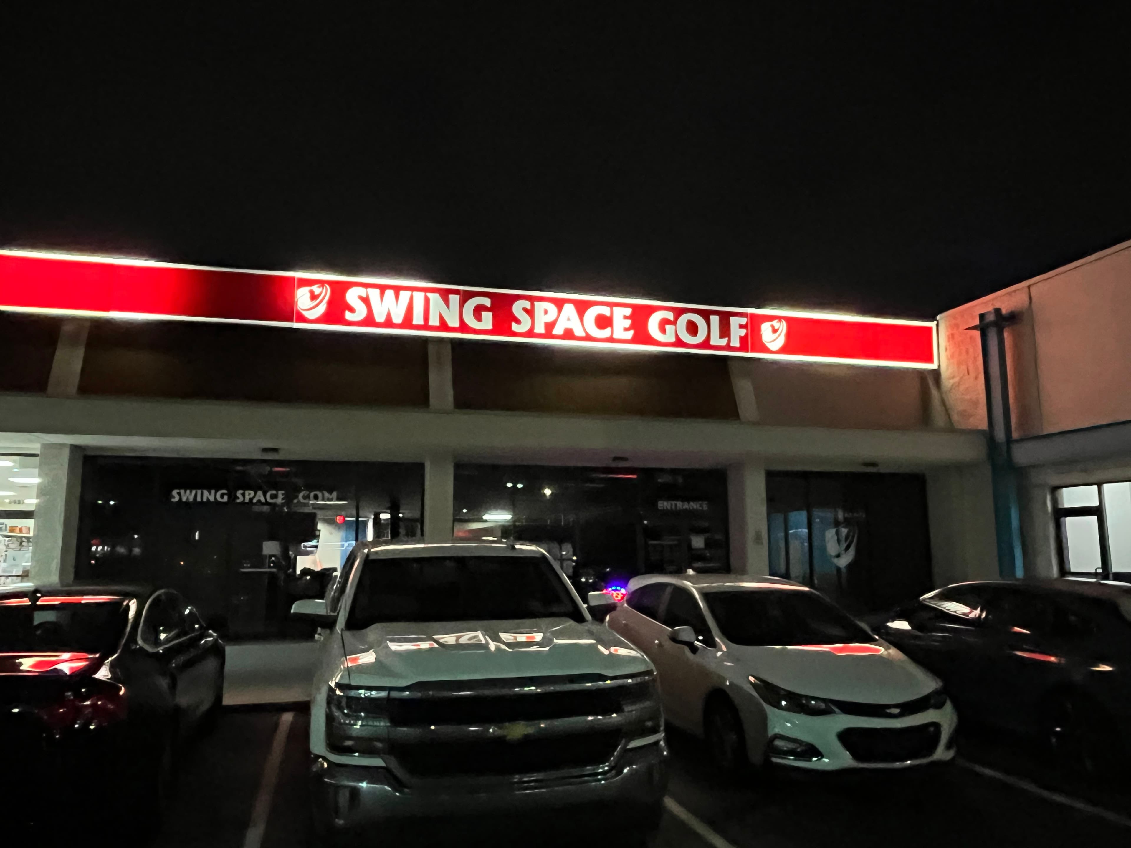 Swing Space Golf - Image 2