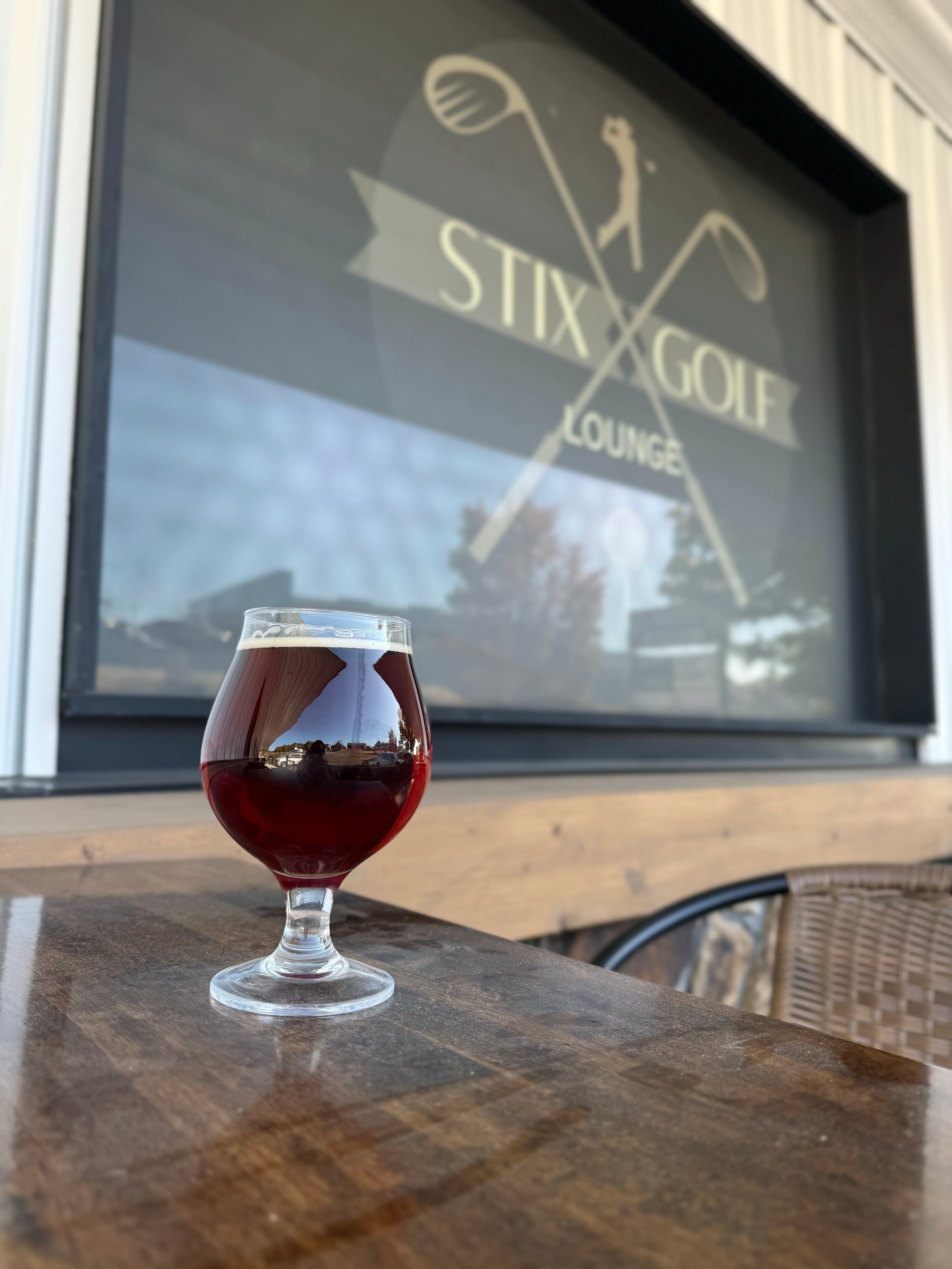 Stix Golf Lounge - Image 9