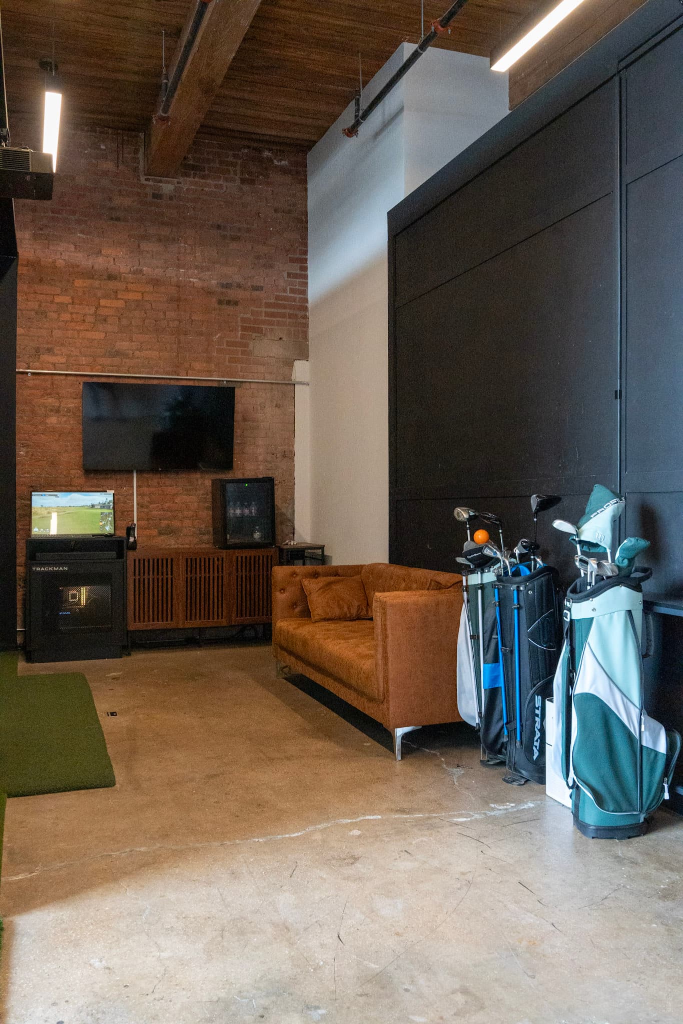 Gowanus Golf Club - Image 4